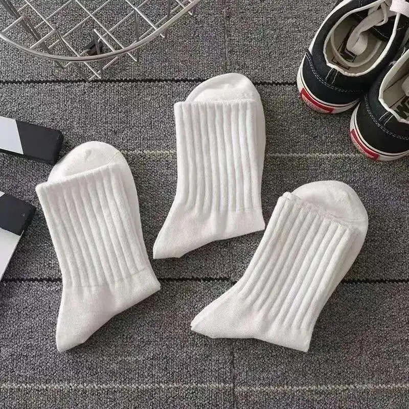 2024 Mid tube black and white men's anti odor, sweat absorbing, breathable men sports socks
2024 Mid tube black and white men's anti odor, sweat absorbing, breathable men sports socks