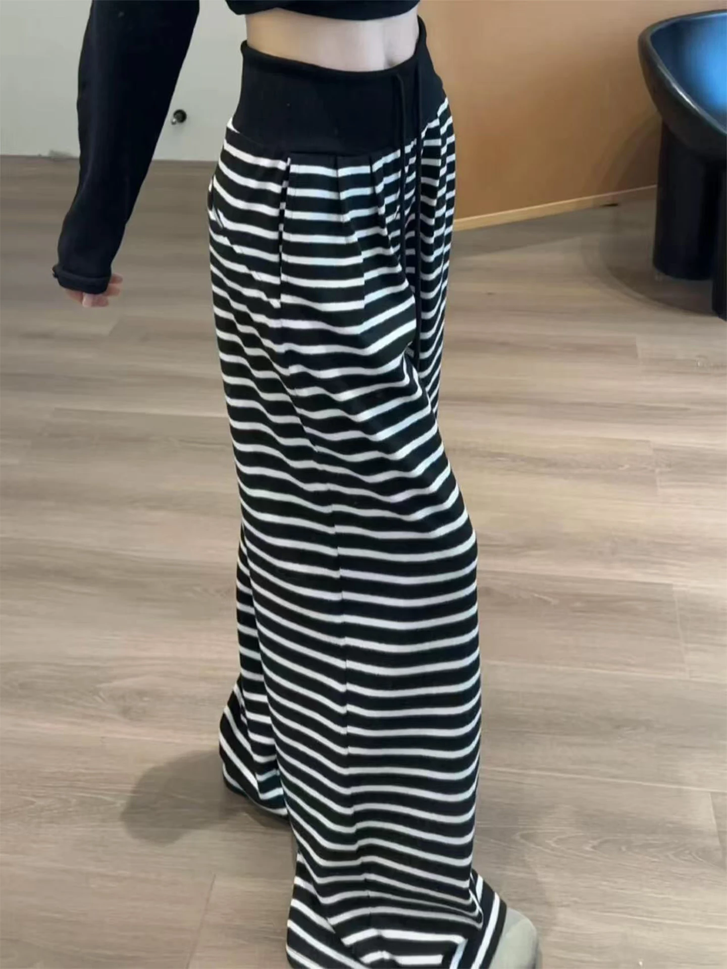 plus Size Women's High Waist Wide Leg Pants Striped Loose Fit Casual Trousers Comfortable Loose Style Autumn Fashion plus Size
plus Size Women's High Waist Wide Leg Pants Striped Loose Fit Casual Trousers Comfortable Loose Style Autumn Fashion plus Size