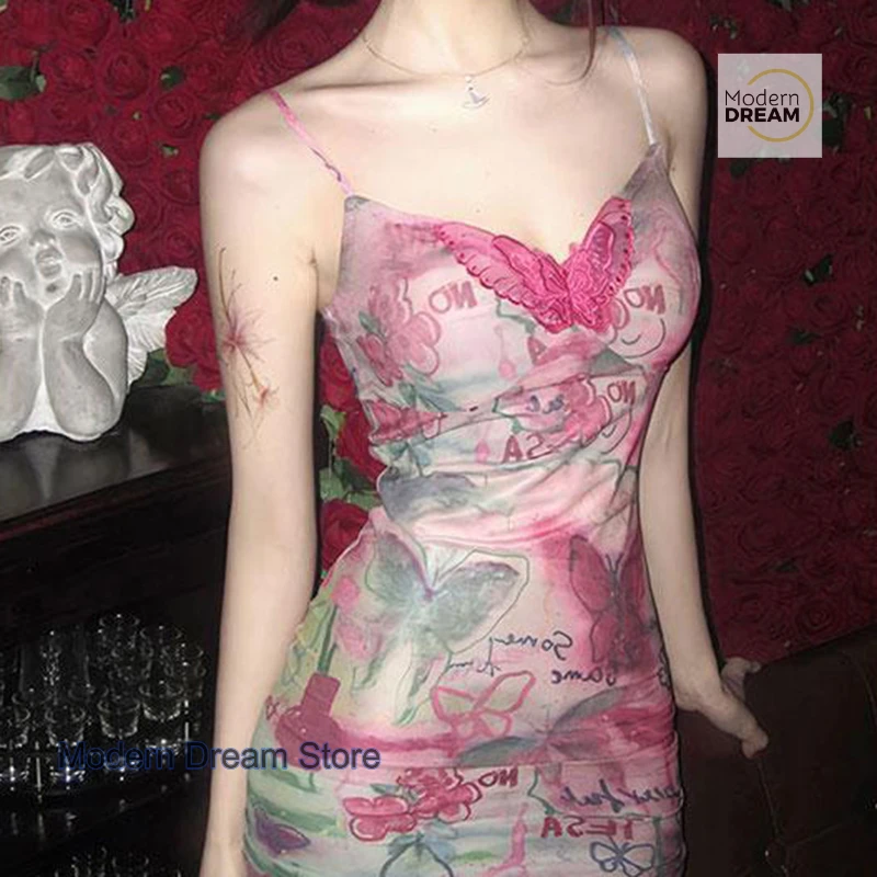 Summer new sexy temperament butterfly graffiti print sling tube top dress female Korean temperament waist slim bag hip skirt
Summer new sexy temperament butterfly graffiti print sling tube top dress female Korean temperament waist slim bag hip skirt