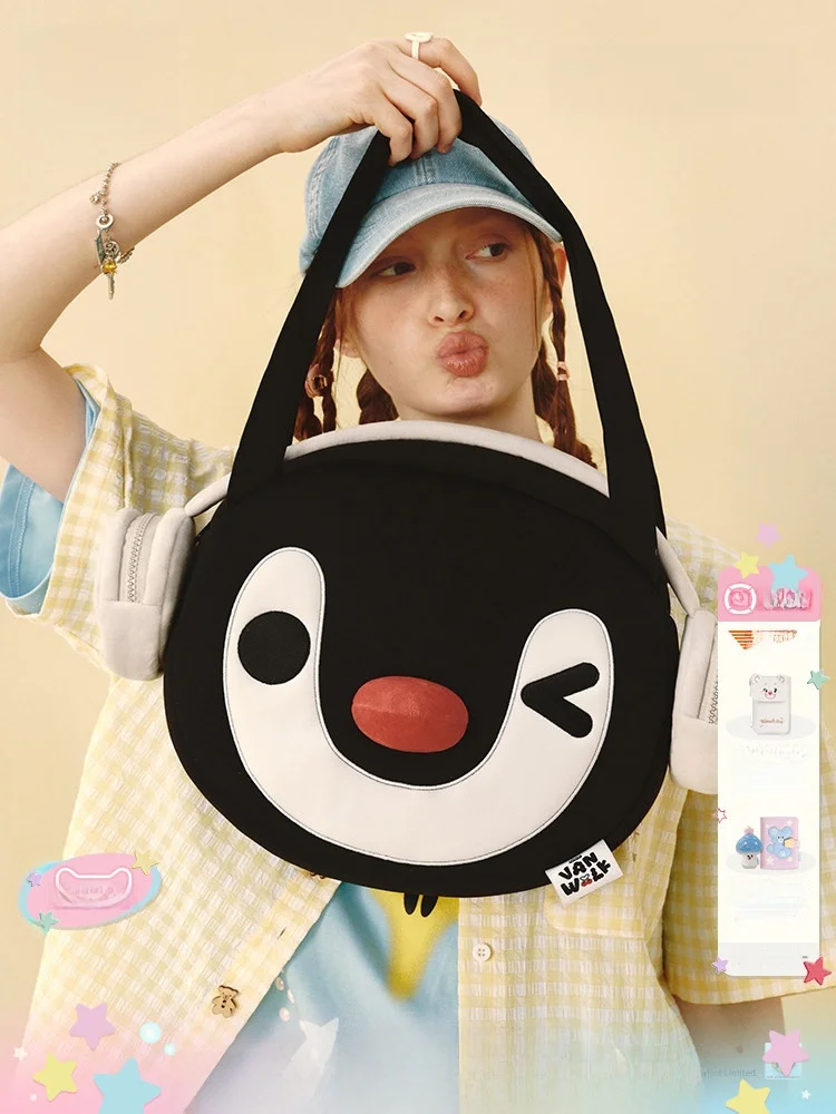 Cute Penguin Doll oulder Handbag Women's Wallet Coin Purse Single oulder Bag Casual Sle Soft Polyester Material
Cute Penguin Doll oulder Handbag Women's Wallet Coin Purse Single oulder Bag Casual Sle Soft Polyester Material