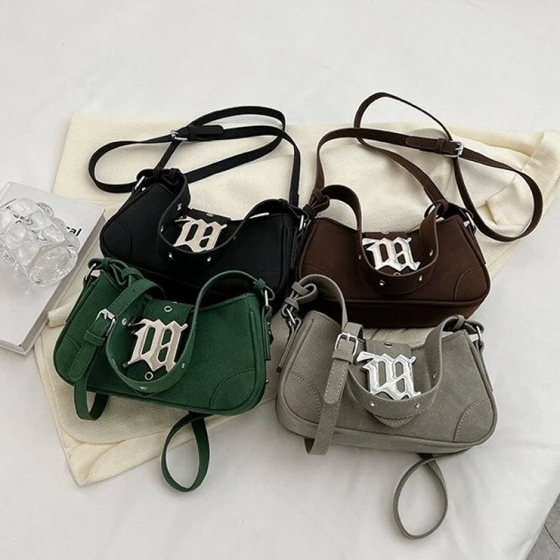 Ladies Messenger Bag Crafted From Premium Leather Boasting Casual Vintage And High-End Durable Look
Ladies Messenger Bag Crafted From Premium Leather Boasting Casual Vintage And High-End Durable Look