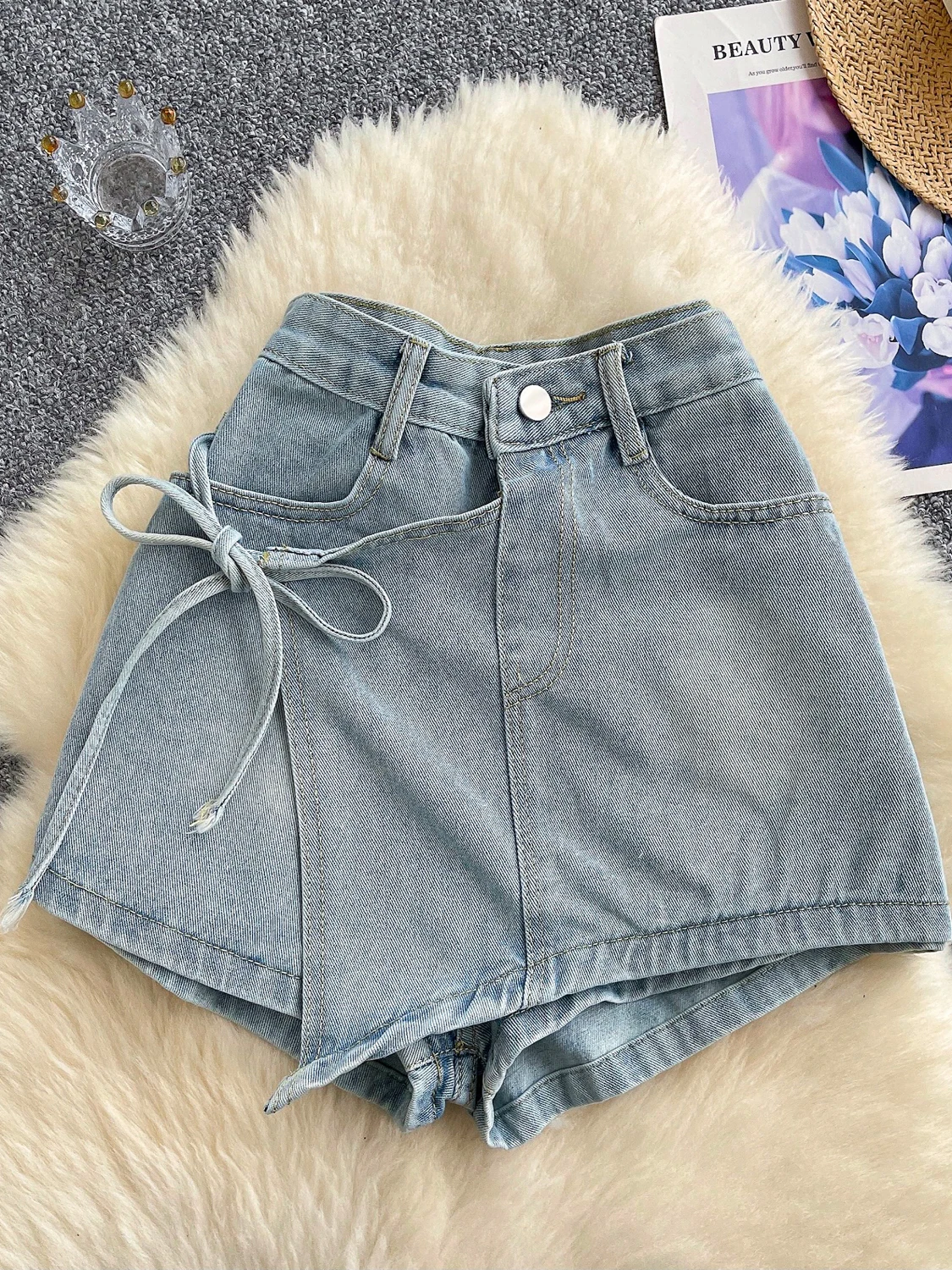 Korean Style New Shorts Summer 2025 Trend Street Wear High Waisted Denim Skirt Shorts Vintage Office Casual Short Jeans Femme
Korean Style New Shorts Summer 2025 Trend Street Wear High Waisted Denim Skirt Shorts Vintage Office Casual Short Jeans Femme