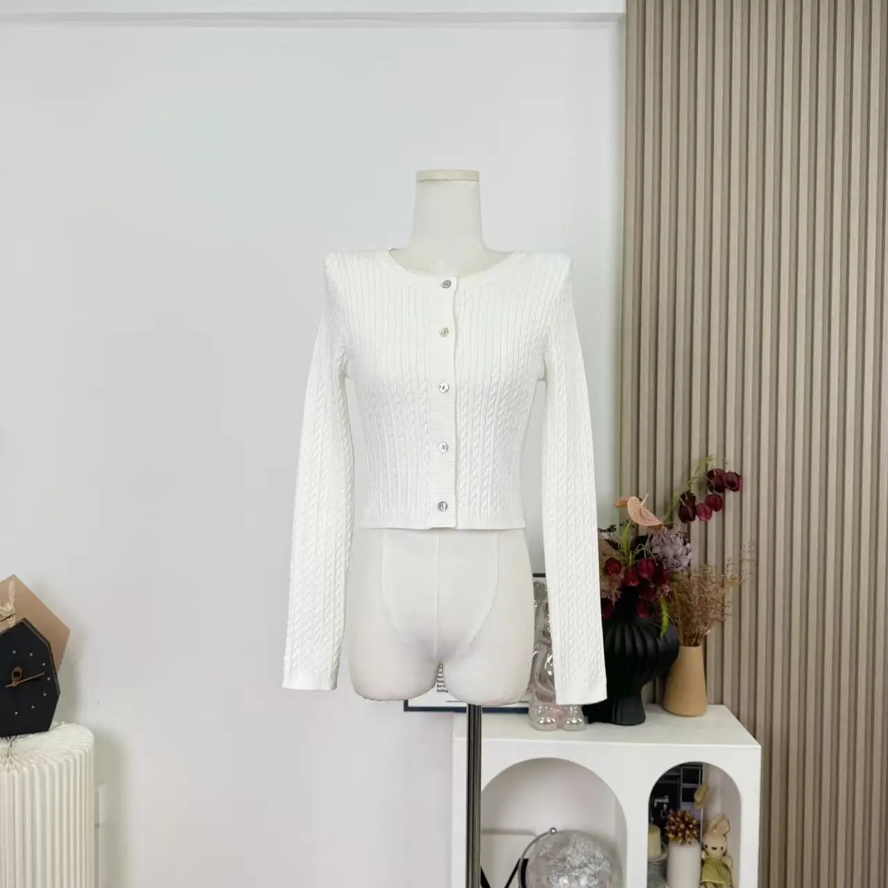 Женский осенний вязаный топ, однобортный свитер с длинным рукавом и круглым вырезом, кардиган, модная облегающая верхняя одежда, топ F382
Женский осенний вязаный топ, однобортный свитер с длинным рукавом и круглым вырезом, кардиган, модная облегающая верхняя одежда, топ F382