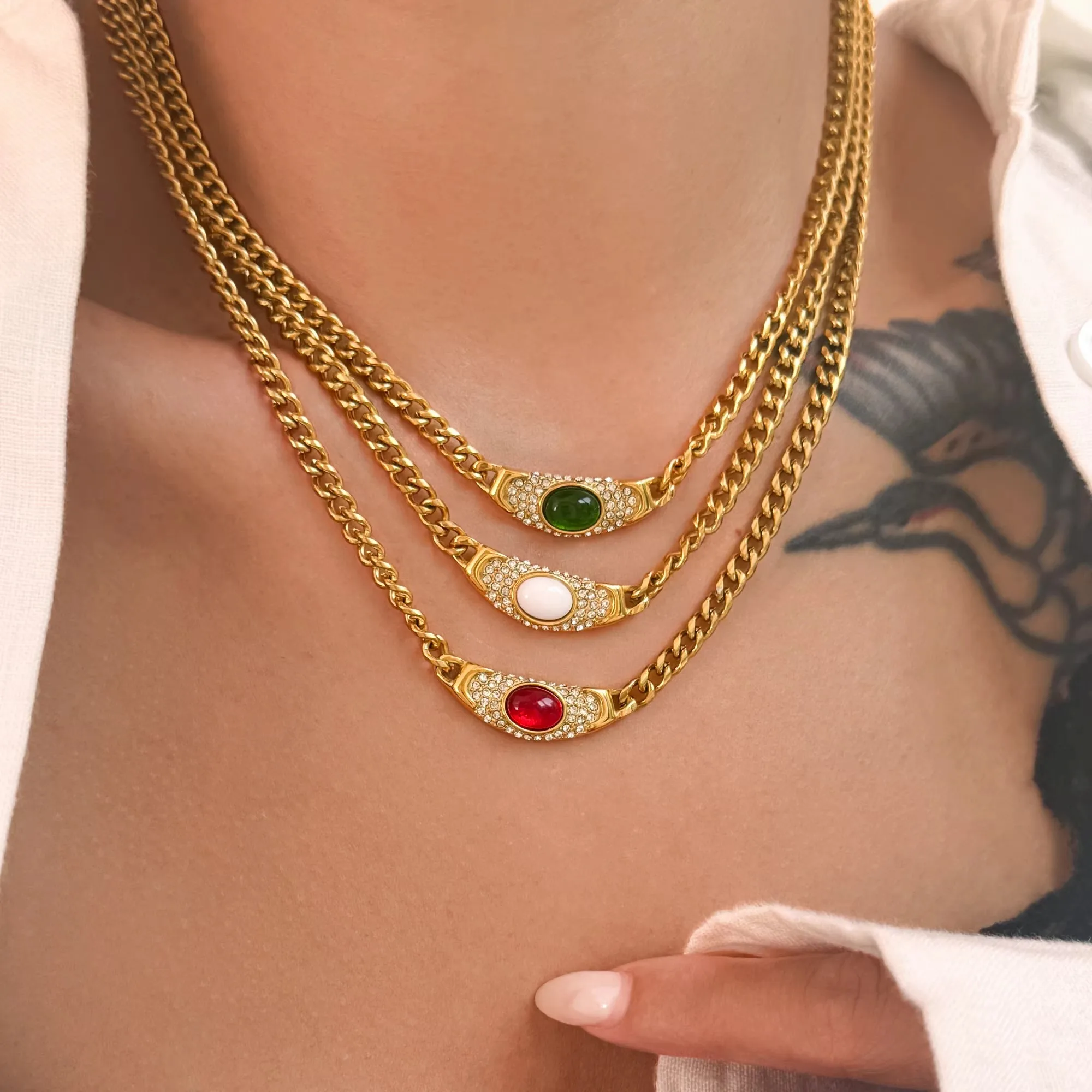 Stainless Steel Gold-plated Fashionable Inlaid cat Eye Stone Retro Style Geometric Collarbone Choker Chain
Stainless Steel Gold-plated Fashionable Inlaid cat Eye Stone Retro Style Geometric Collarbone Choker Chain