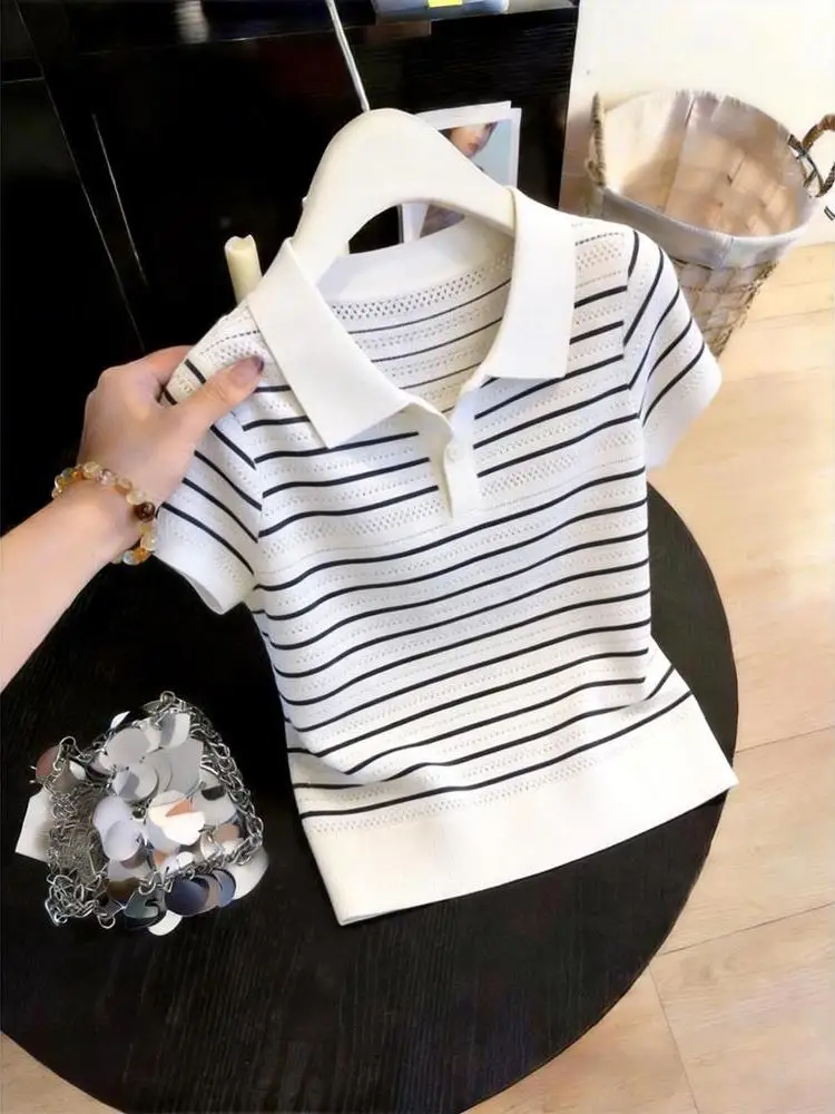 Women's Stripe Neck Ice Silk Short Sleeve T-Shirt Hollow out Loose Fit Summer New Style plus Size Slimming Top
Women's Stripe Neck Ice Silk Short Sleeve T-Shirt Hollow out Loose Fit Summer New Style plus Size Slimming Top