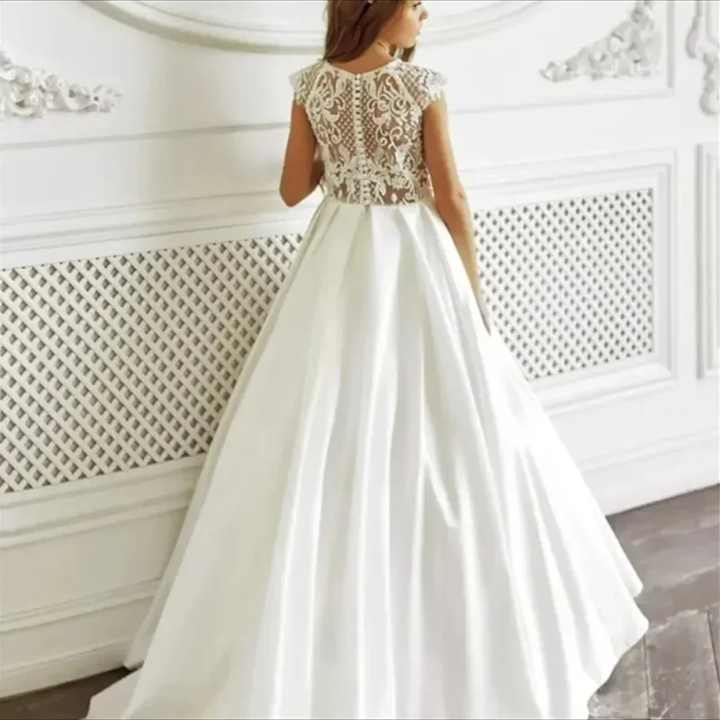 White Lace Flower Girl Dress Satin Sleeveless Princess Baby Girl Wedding Princess Birthday Party First Communion Gown
White Lace Flower Girl Dress Satin Sleeveless Princess Baby Girl Wedding Princess Birthday Party First Communion Gown