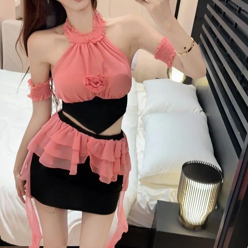 Gagarich Spicy Style Contrasting Color Splicing Hanging Neck High Waist Sweet Irregular Hip Hugging Short Skirt Two-piece Set
Gagarich Spicy Style Contrasting Color Splicing Hanging Neck High Waist Sweet Irregular Hip Hugging Short Skirt Two-piece Set