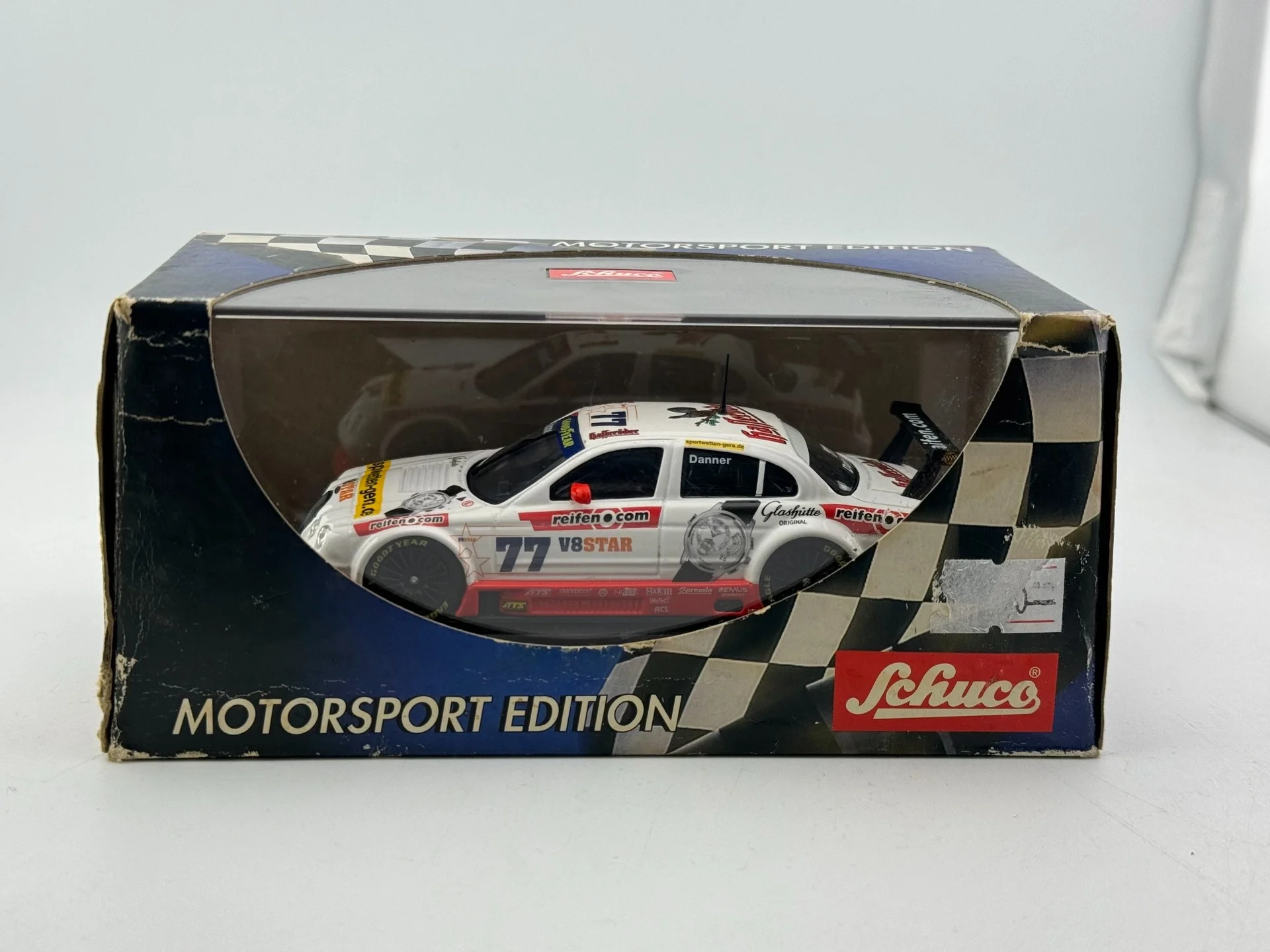 Модель автомобиля J.A.G Racing V8STAR из сплава, масштаб 1/43, в упаковке с повреждениями (для коллекционеров)
Модель автомобиля J.A.G Racing V8STAR из сплава, масштаб 1/43, в упаковке с повреждениями (для коллекционеров)