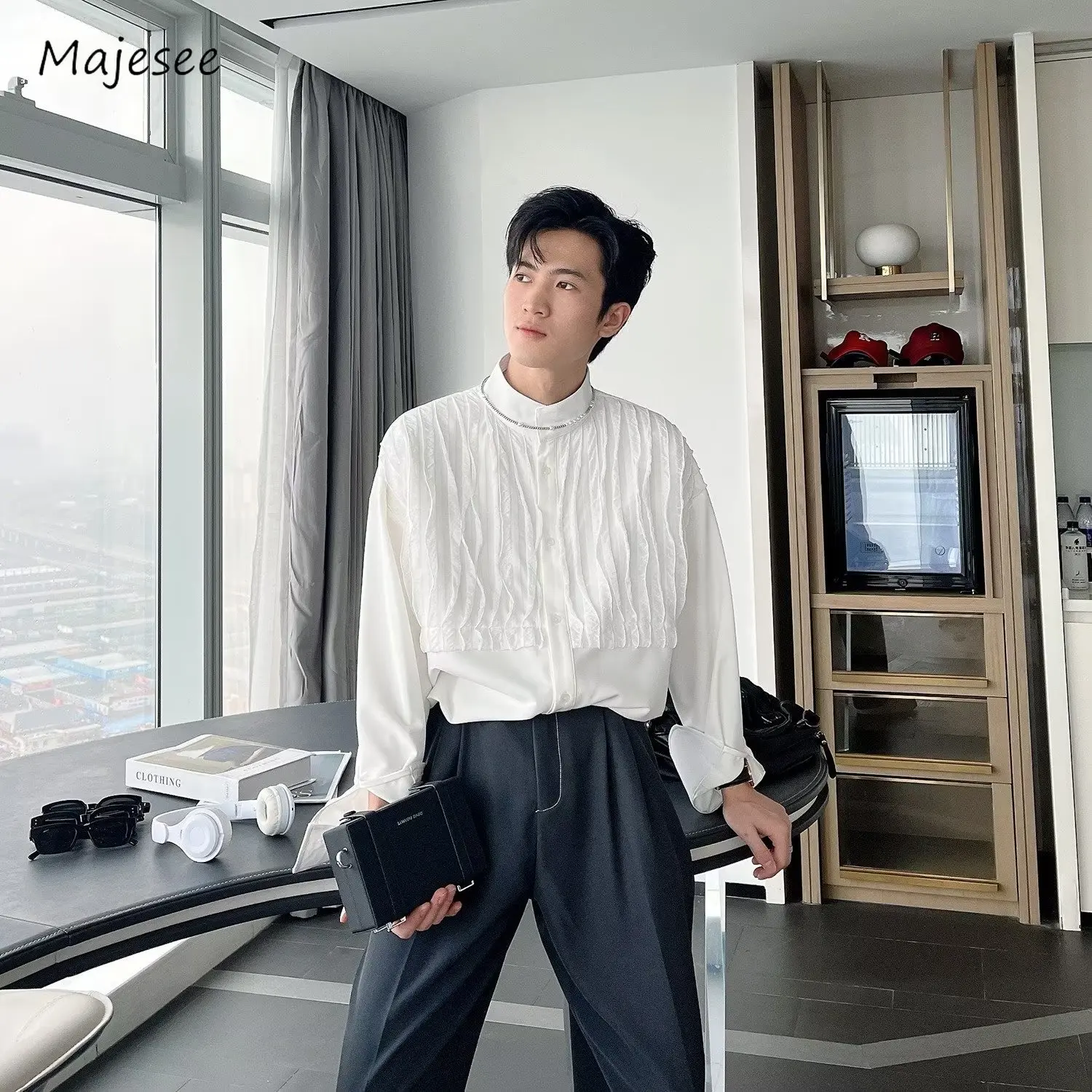 Pleated Shirts Men Stand Handsome Temperament Korean Court Style Retro Solid Full Sleeve Baggy All-match Tender Smart Casual
Pleated Shirts Men Stand Handsome Temperament Korean Court Style Retro Solid Full Sleeve Baggy All-match Tender Smart Casual