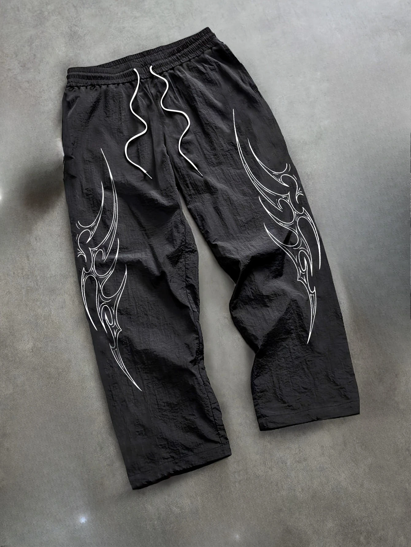 2026 Summer Fashion Retro Gothic Punk Style Men's 3D Printed Sports and Leisure Straight Leg Pants Street Wear Men's Loose Pants
2026 Summer Fashion Retro Gothic Punk Style Men's 3D Printed Sports and Leisure Straight Leg Pants Street Wear Men's Loose Pants