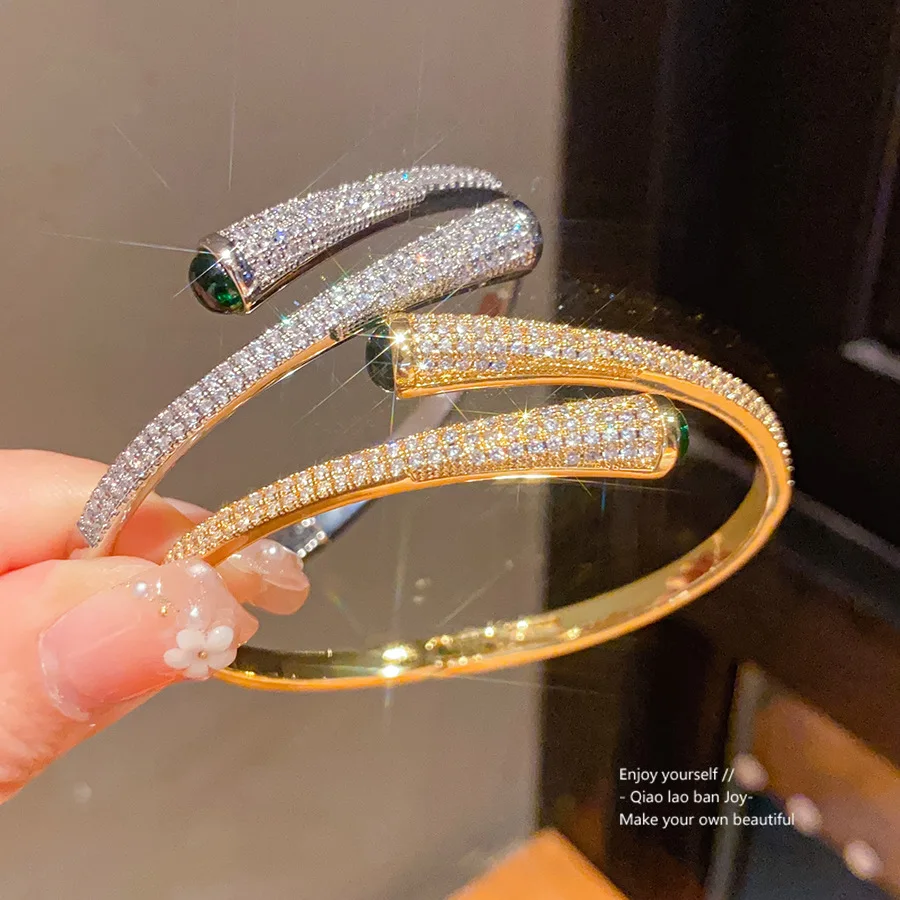 New Charms Geometric Bracelet&Bangle For Women Wedding Bridal Cubic Zircon Dubai Party Wedding Jewelry bijoux
New Charms Geometric Bracelet&Bangle For Women Wedding Bridal Cubic Zircon Dubai Party Wedding Jewelry bijoux