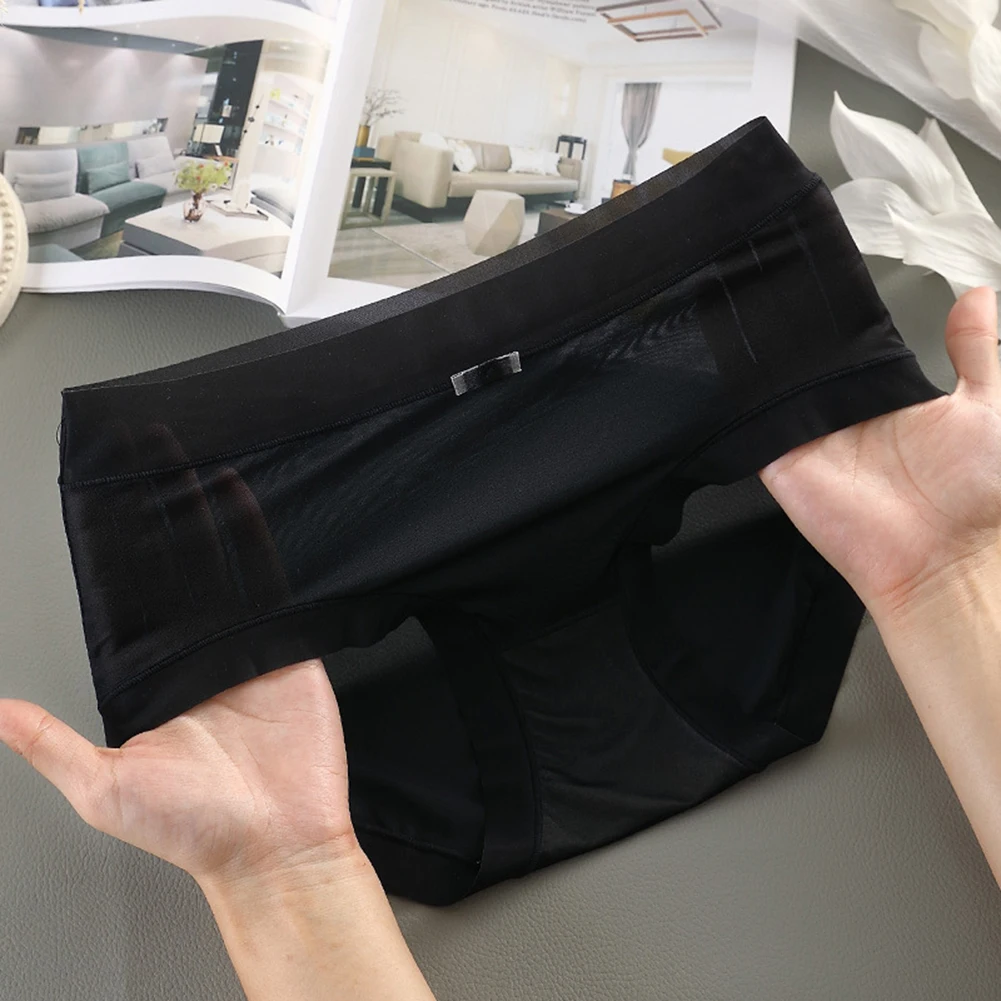 Women's Ultra-Thin Lingerie Ice Silk Seamless Bikini Underwear Breathable Briefs Trunks Sexy Lingerie Mid Waist Underpants 
Women's Ultra-Thin Lingerie Ice Silk Seamless Bikini Underwear Breathable Briefs Trunks Sexy Lingerie Mid Waist Underpants