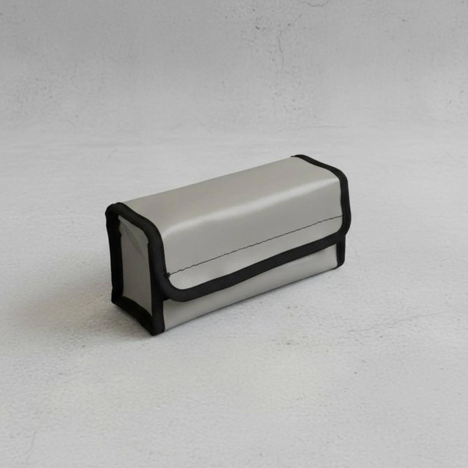 Blast-resistantProof Battery Bag Flap Opening Explosion Proof Battery Pouch High Temperature Resistant Thick Cloth
Blast-resistantProof Battery Bag Flap Opening Explosion Proof Battery Pouch High Temperature Resistant Thick Cloth