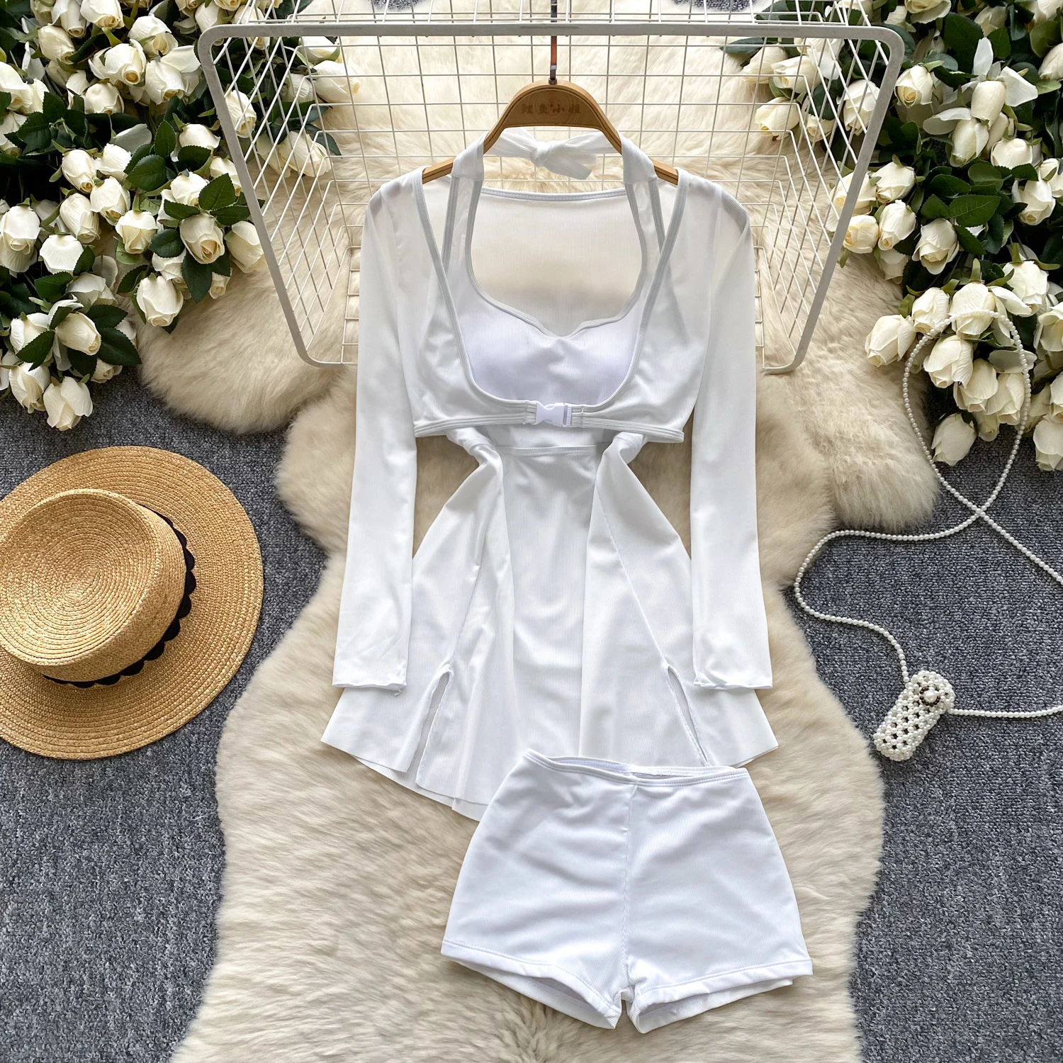 Женский костюм из 3 предметов, лето-осень Y2K Ins Chic Hotsweet, женский топ с лямкой на шее, шорты, наряд, сексуальный костюм для ночного клуба, вечеринки, панк, мото, уличная одежда 
Женский костюм из 3 предметов, лето-осень Y2K Ins Chic Hotsweet, женский топ с лямкой на шее, шорты, наряд, сексуальный костюм для ночного клуба, вечеринки, панк, мото, уличная одежда