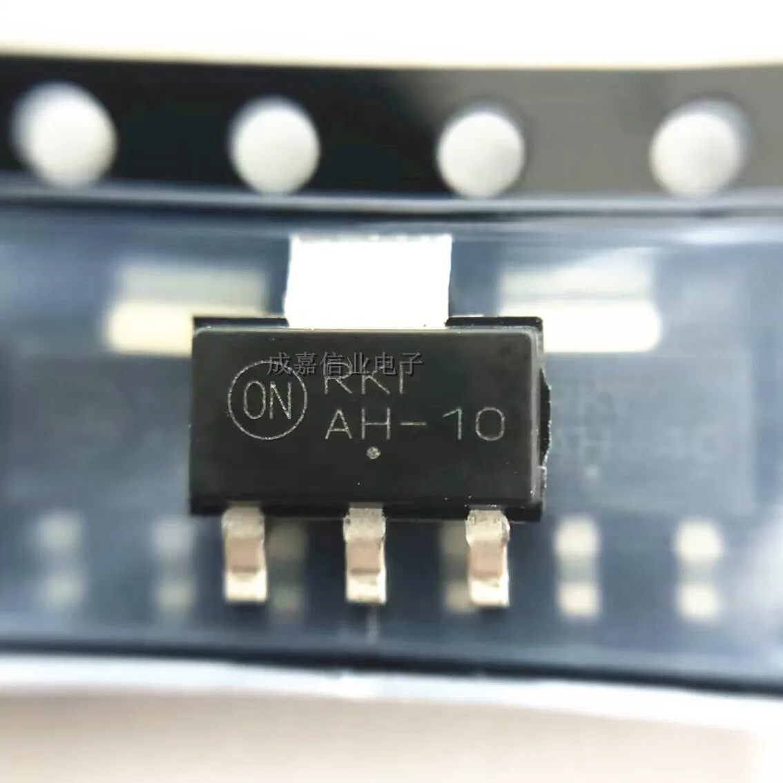 10pcs/Lot BCP53-10T1G SOT-223-4 MARKING;AH-10 Bipolar Transistors - BJT 1.5A 100V PNP Operating Temperature:- 65 C-+ 150 C
10pcs/Lot BCP53-10T1G SOT-223-4 MARKING;AH-10 Bipolar Transistors - BJT 1.5A 100V PNP Operating Temperature:- 65 C-+ 150 C