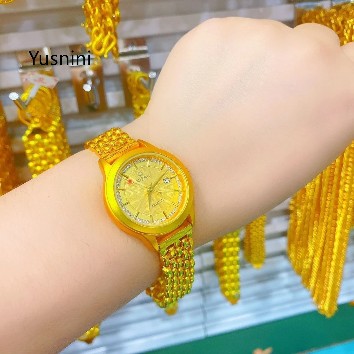 New Dubai Fashion High-End 24K Gold Plated Watch Exquisite Engagement Party Jewelry Quartz Watch for Lover 777
New Dubai Fashion High-End 24K Gold Plated Watch Exquisite Engagement Party Jewelry Quartz Watch for Lover 777