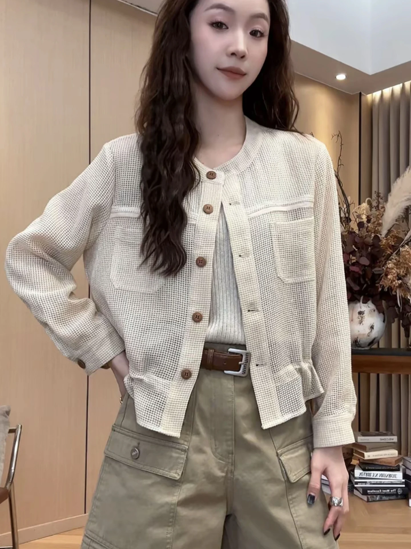 Korean Style Fashionable Short Outerwear Women's Summer 2026 Hollow out Drawstring Button up Slimming Versatile Top
Korean Style Fashionable Short Outerwear Women's Summer 2026 Hollow out Drawstring Button up Slimming Versatile Top