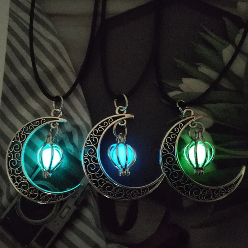 Halloween Hollow Moon Necklace Birdcage Luminous Bead Pendant Short Necklace Glowing Pendant Metal Jewelry Collarbone Necklace
Halloween Hollow Moon Necklace Birdcage Luminous Bead Pendant Short Necklace Glowing Pendant Metal Jewelry Collarbone Necklace