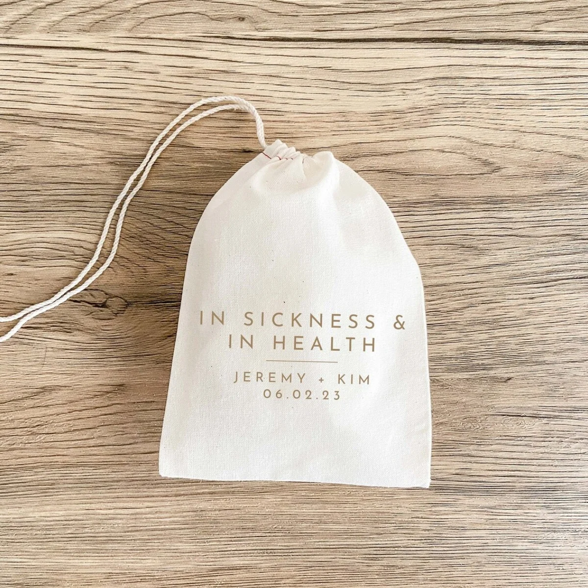 25 PCS Minimal In Sickness and In Health - Wedding Survival Kit - Wedding Favor Bags - Hangover Recovery Kit - Survival Kit - Cu
25 PCS Minimal In Sickness and In Health - Wedding Survival Kit - Wedding Favor Bags - Hangover Recovery Kit - Survival Kit - Cu