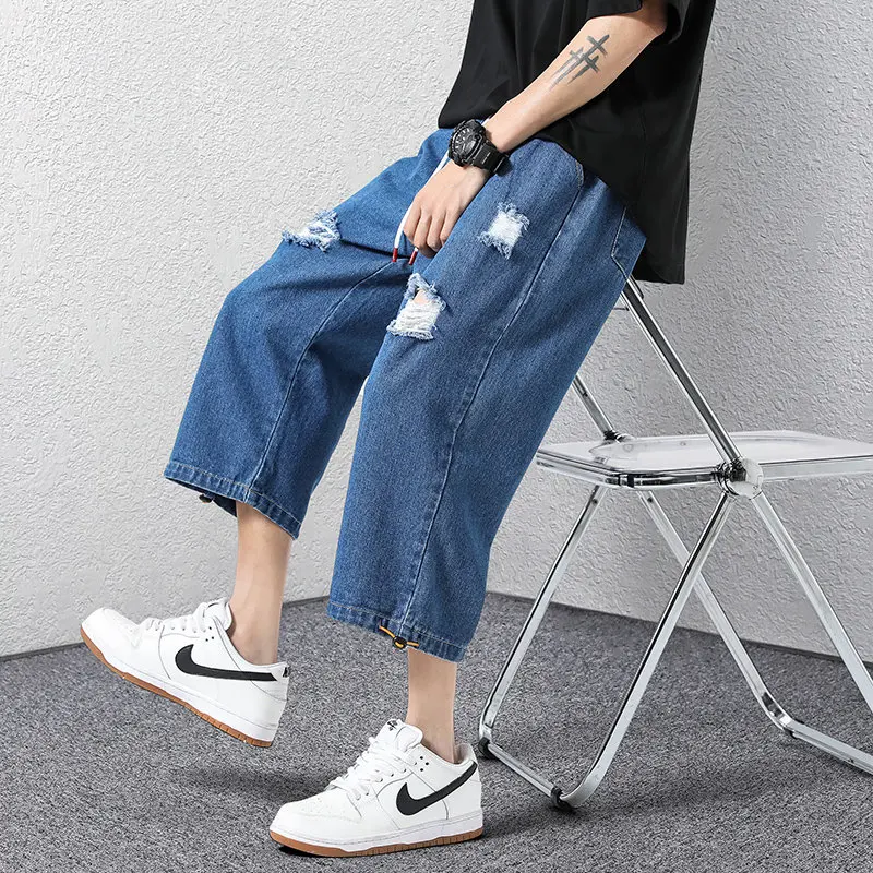 Men's Fashionable Loose Comfortable Breathable Cropped Pants Summer Outdoor Fashion Trend Perforated Casual Denim Shorts
Men's Fashionable Loose Comfortable Breathable Cropped Pants Summer Outdoor Fashion Trend Perforated Casual Denim Shorts