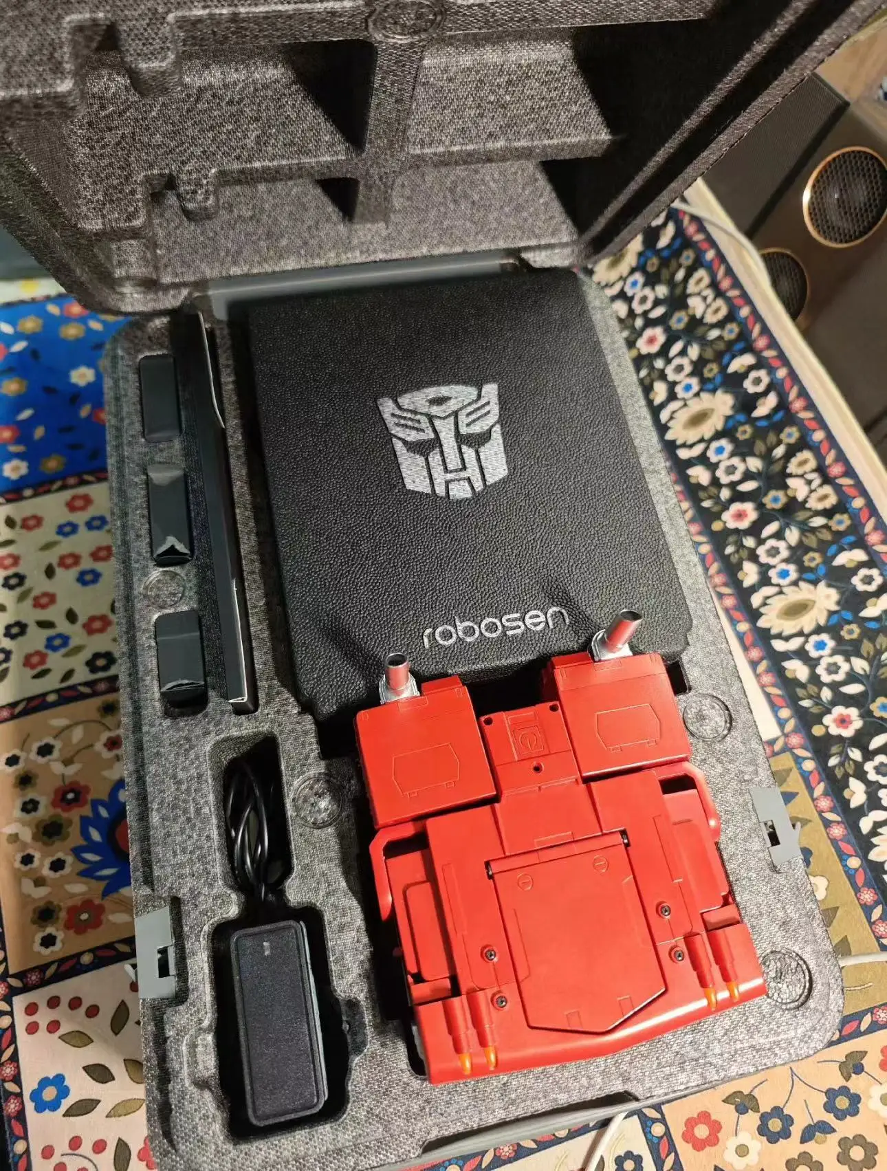 100% новый, в наличии: Robosen Transformation Masterpiece OP — Флагманский коллекционный робот-трансформер, фигурка-игрушка
100% новый, в наличии: Robosen Transformation Masterpiece OP — Флагманский коллекционный робот-трансформер, фигурка-игрушка