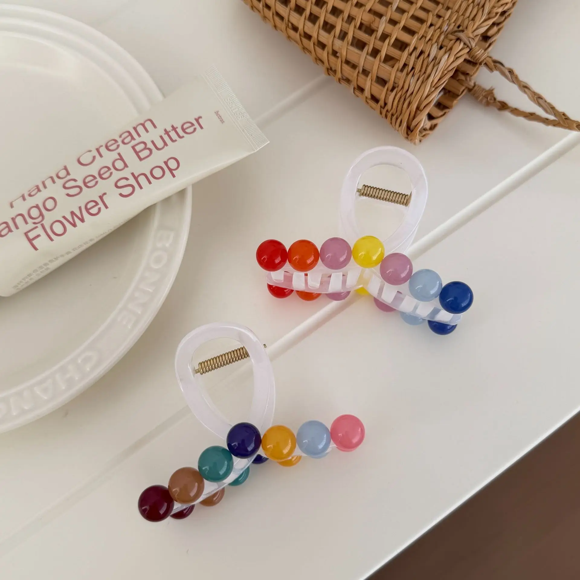 Korean Ins Rainbow Candy Bean Hair Claw Clip Large Size Multicolor Round Bead Shark Clip for Women Sweet Daily Updov
Korean Ins Rainbow Candy Bean Hair Claw Clip Large Size Multicolor Round Bead Shark Clip for Women Sweet Daily Updov