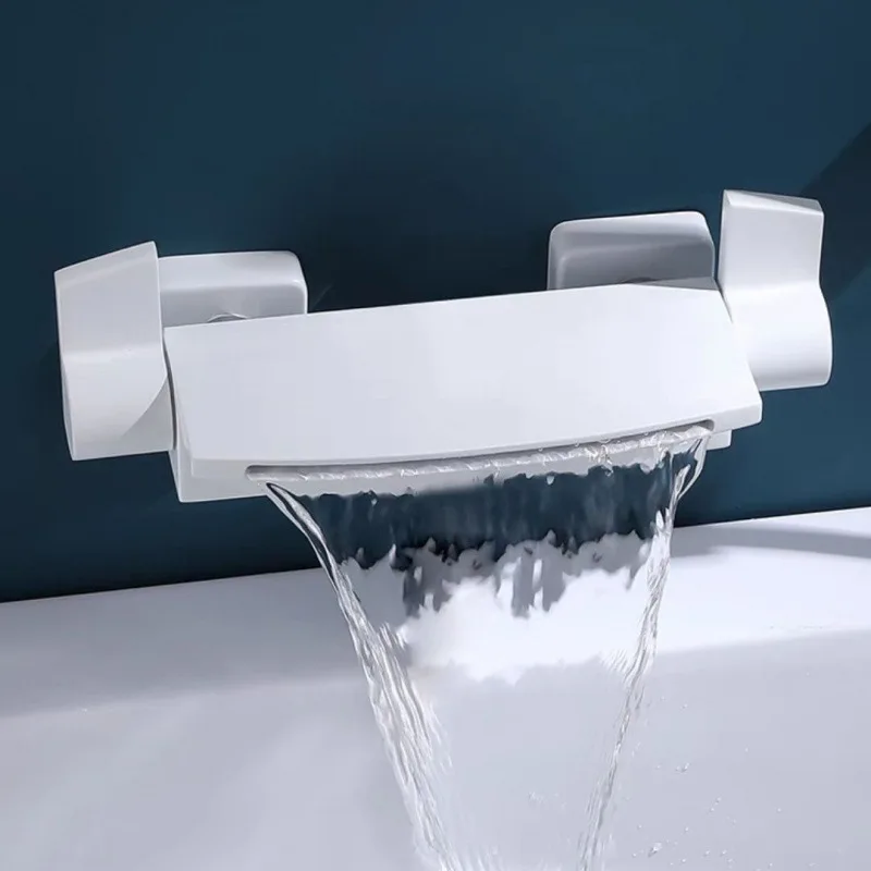 Черный пистолет, серый смеситель для ванны, горячая и холодная вода, утолщенный бытовой смеситель для ванной комнаты и душа
Черный пистолет, серый смеситель для ванны, горячая и холодная вода, утолщенный бытовой смеситель для ванной комнаты и душа