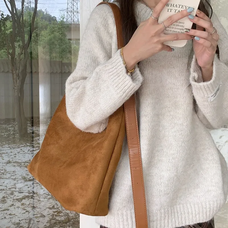 TRSYPHXM 2024 new Korean Autumn/Winter Retro Suede Tote Bag for Women's New Relaxation Commuting Bag
TRSYPHXM 2024 new Korean Autumn/Winter Retro Suede Tote Bag for Women's New Relaxation Commuting Bag