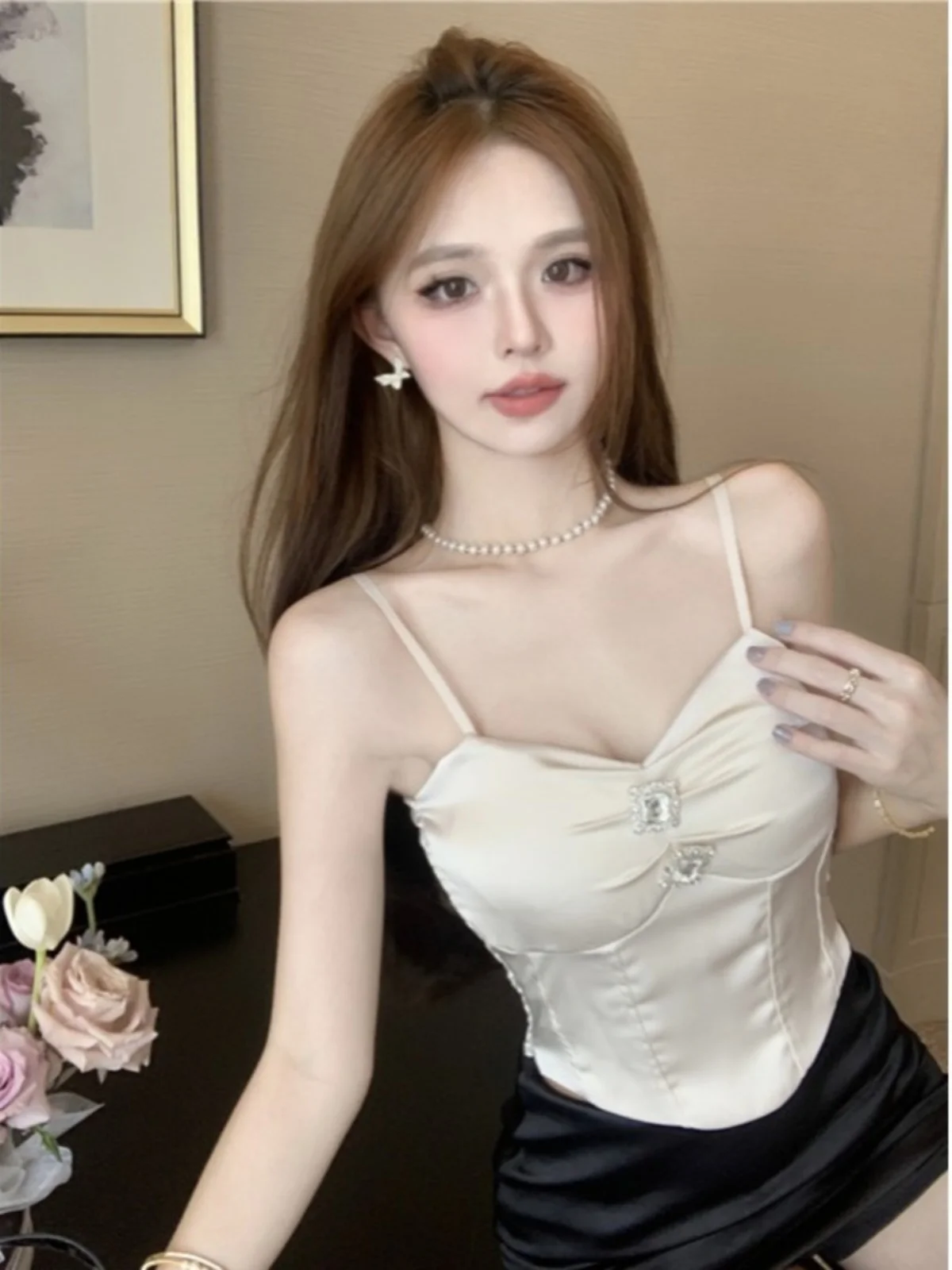 Slimming Strap Vest Women's Summer Short Sleeveless Top Beautiful Back Folded Bustier Inner Wear Outer Wear Sweet Style
Slimming Strap Vest Women's Summer Short Sleeveless Top Beautiful Back Folded Bustier Inner Wear Outer Wear Sweet Style