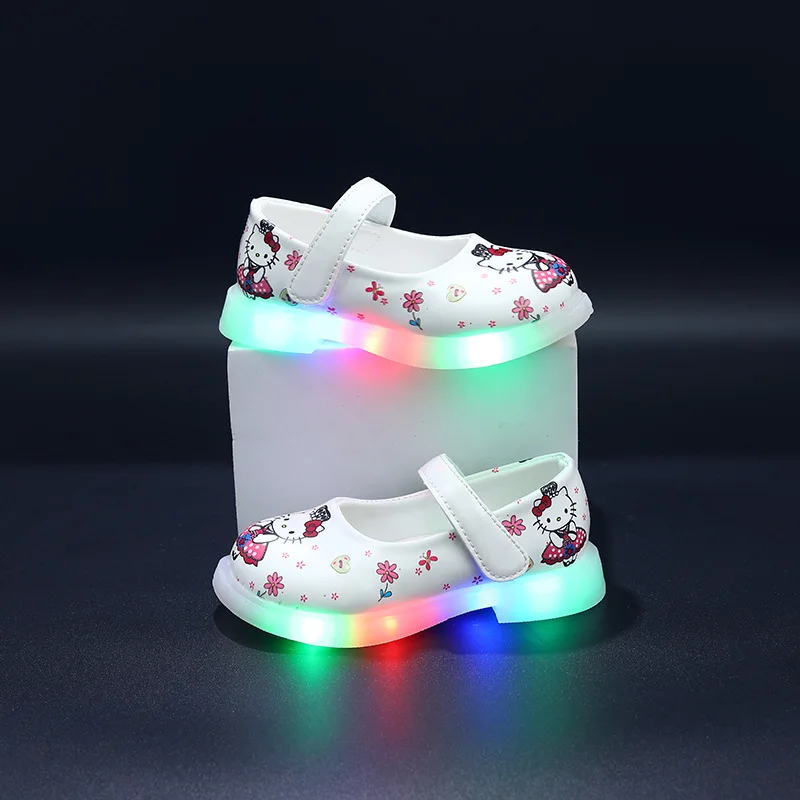 Hello Kitty 2026 Spring Autumn Girls Shoes - LED Light Up Leather Princess Board Shoes, Cute Glowing Casual Sneakers
Hello Kitty 2026 Spring Autumn Girls Shoes - LED Light Up Leather Princess Board Shoes, Cute Glowing Casual Sneakers