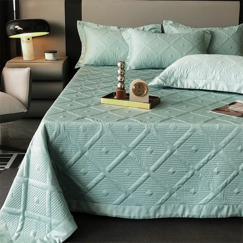 Three Piece Summer Quilt Set on The Bed with Sheets That Can Be Covered Blankets Washed and Cotton Quilted Pillowcases
Three Piece Summer Quilt Set on The Bed with Sheets That Can Be Covered Blankets Washed and Cotton Quilted Pillowcases