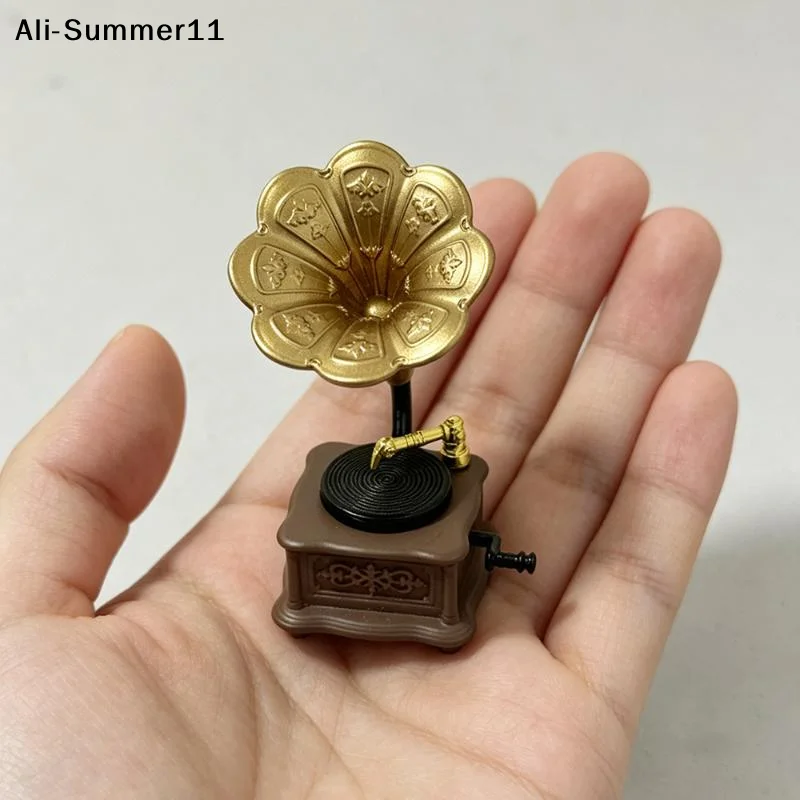 【Mm】1Pcs Living Room Accessories Dollhouse Vintage Phonograph Miniatures Model DIY Doll House Role-playing Scene Ornaments Gifts
【Mm】1Pcs Living Room Accessories Dollhouse Vintage Phonograph Miniatures Model DIY Doll House Role-playing Scene Ornaments Gifts