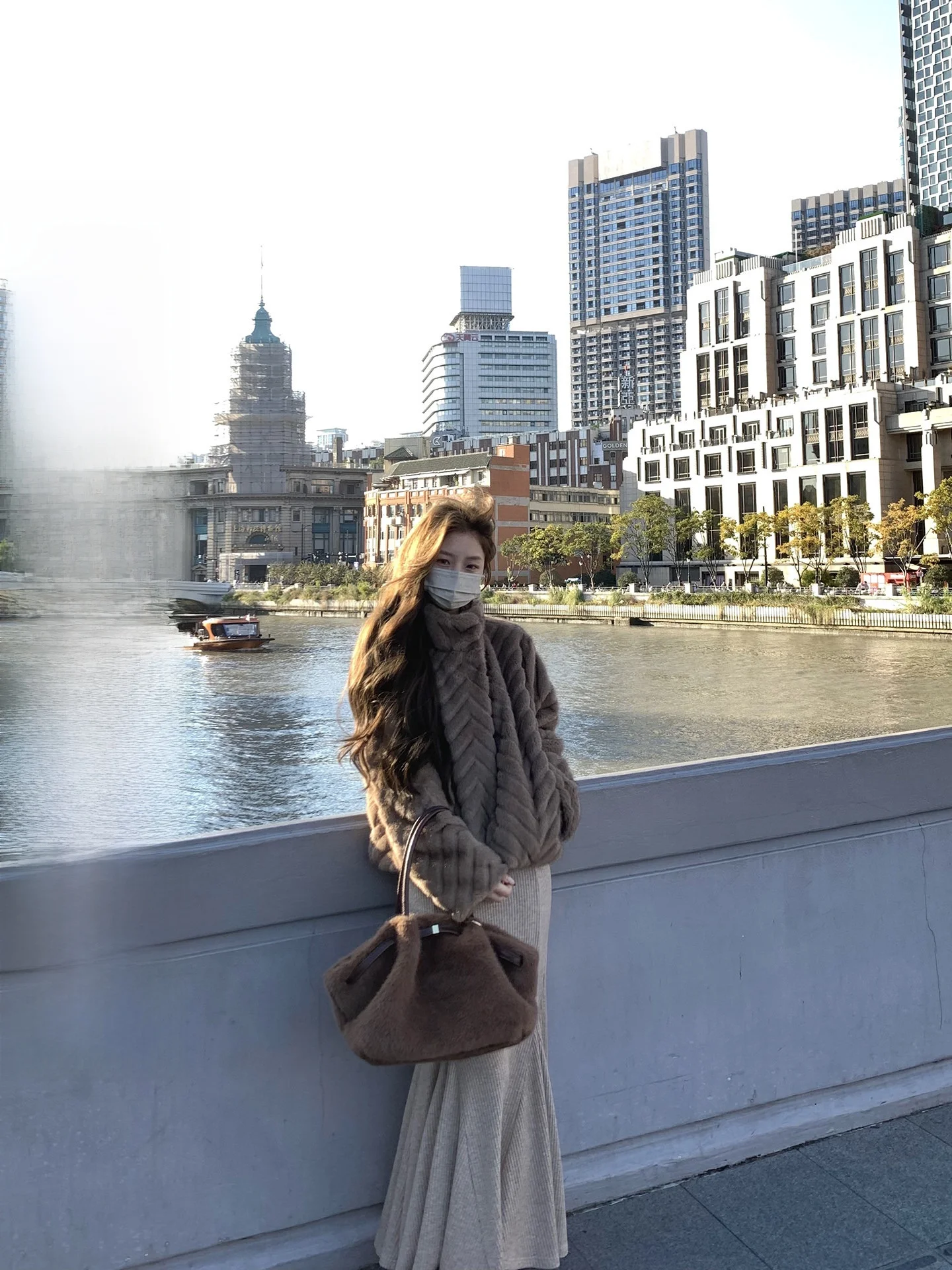 Утепленная меховая куртка Xxiiuu: Новинка осени-зимы 2025, с воротником-стойкой, экологичная, в корейском стиле, свободного кроя
Утепленная меховая куртка Xxiiuu: Новинка осени-зимы 2025, с воротником-стойкой, экологичная, в корейском стиле, свободного кроя