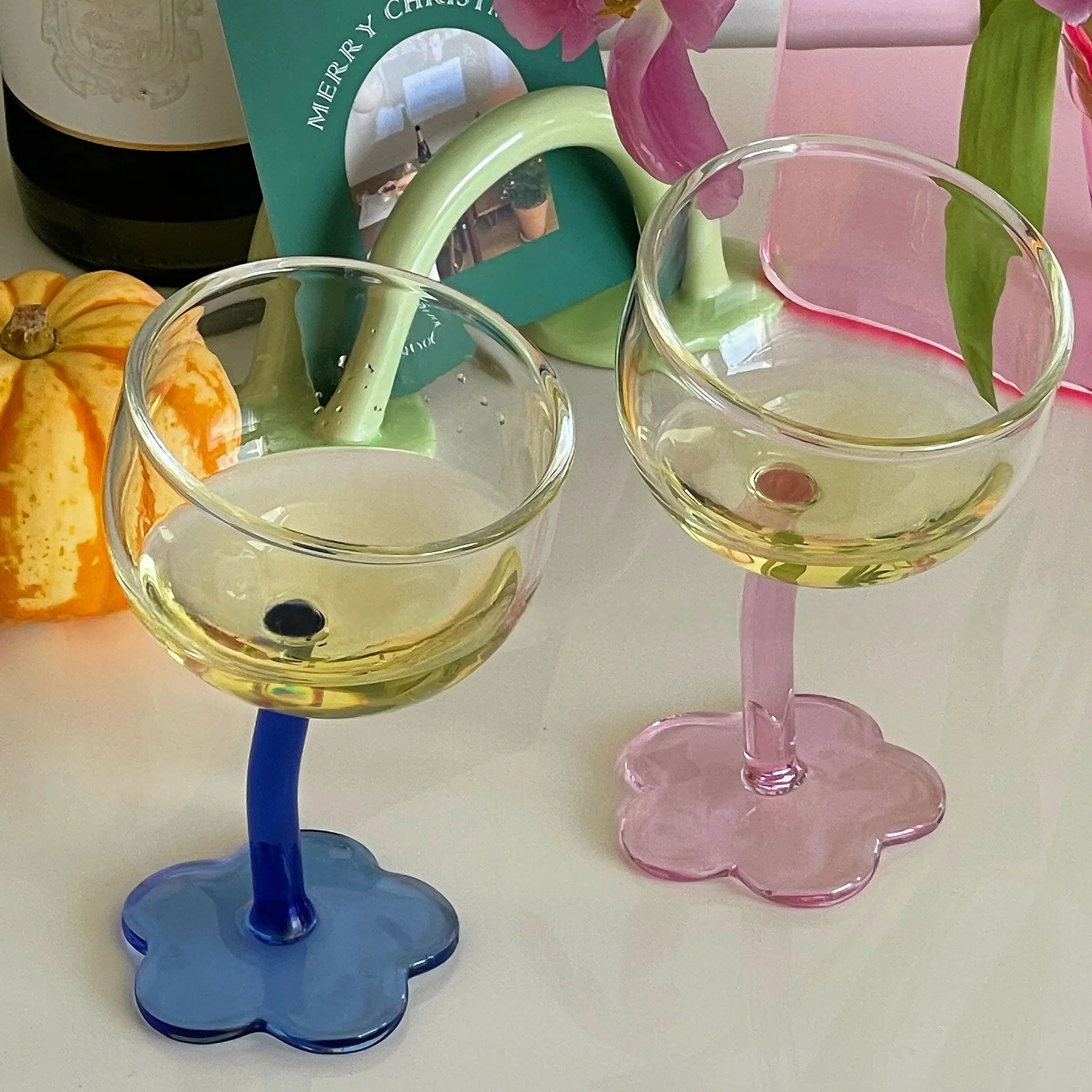 Cute Colourful Glass Wine Glass Tilted Heads Goblet Red Wine Cocktail Champagne Glass Cup Dessert Ice Cream Bow Cup
Cute Colourful Glass Wine Glass Tilted Heads Goblet Red Wine Cocktail Champagne Glass Cup Dessert Ice Cream Bow Cup