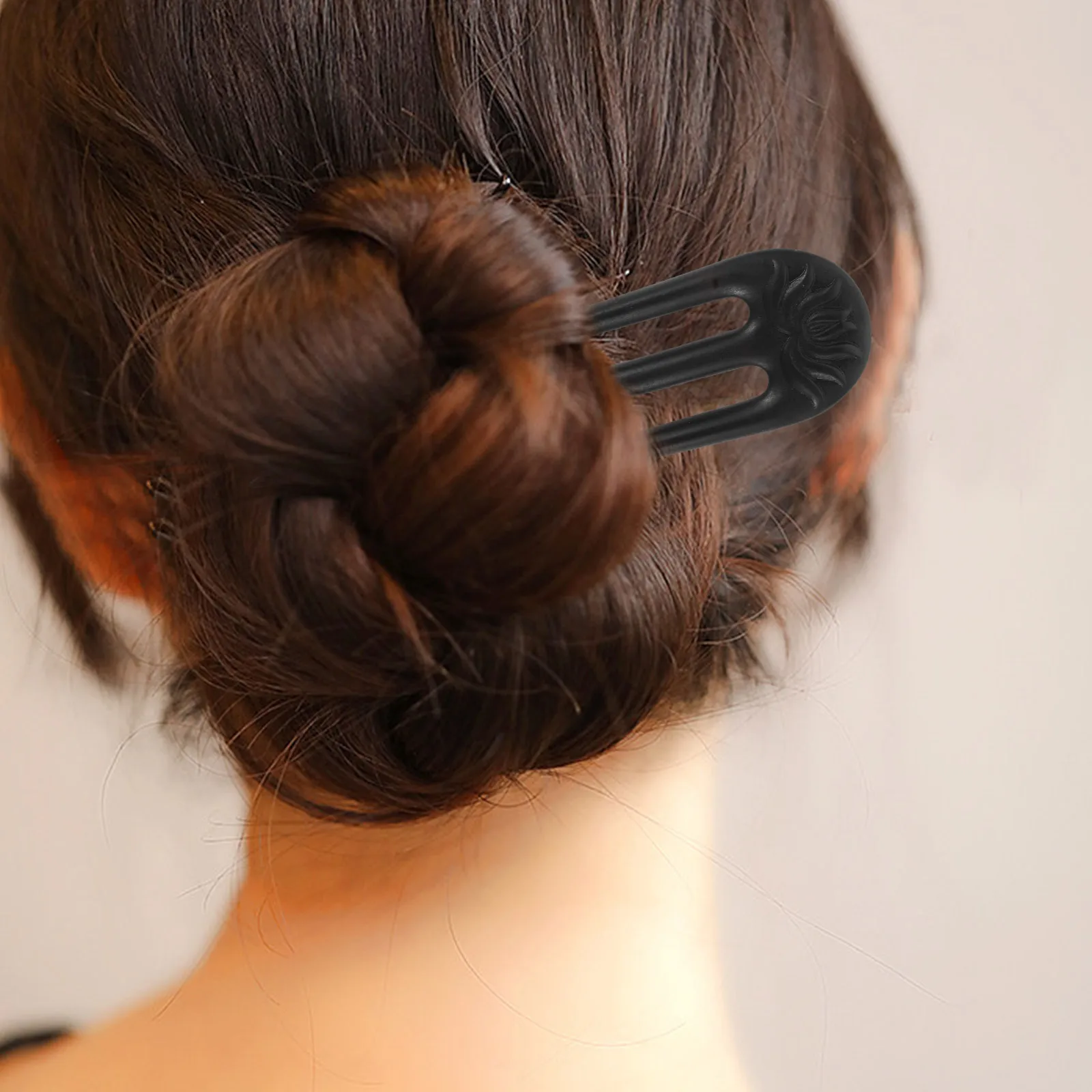 Black S Hairpin Retro Carving Bun Accessories Long Decorative Pieces Women Classic Wooden Hair Sticks Thick Hair Pins
Black S Hairpin Retro Carving Bun Accessories Long Decorative Pieces Women Classic Wooden Hair Sticks Thick Hair Pins