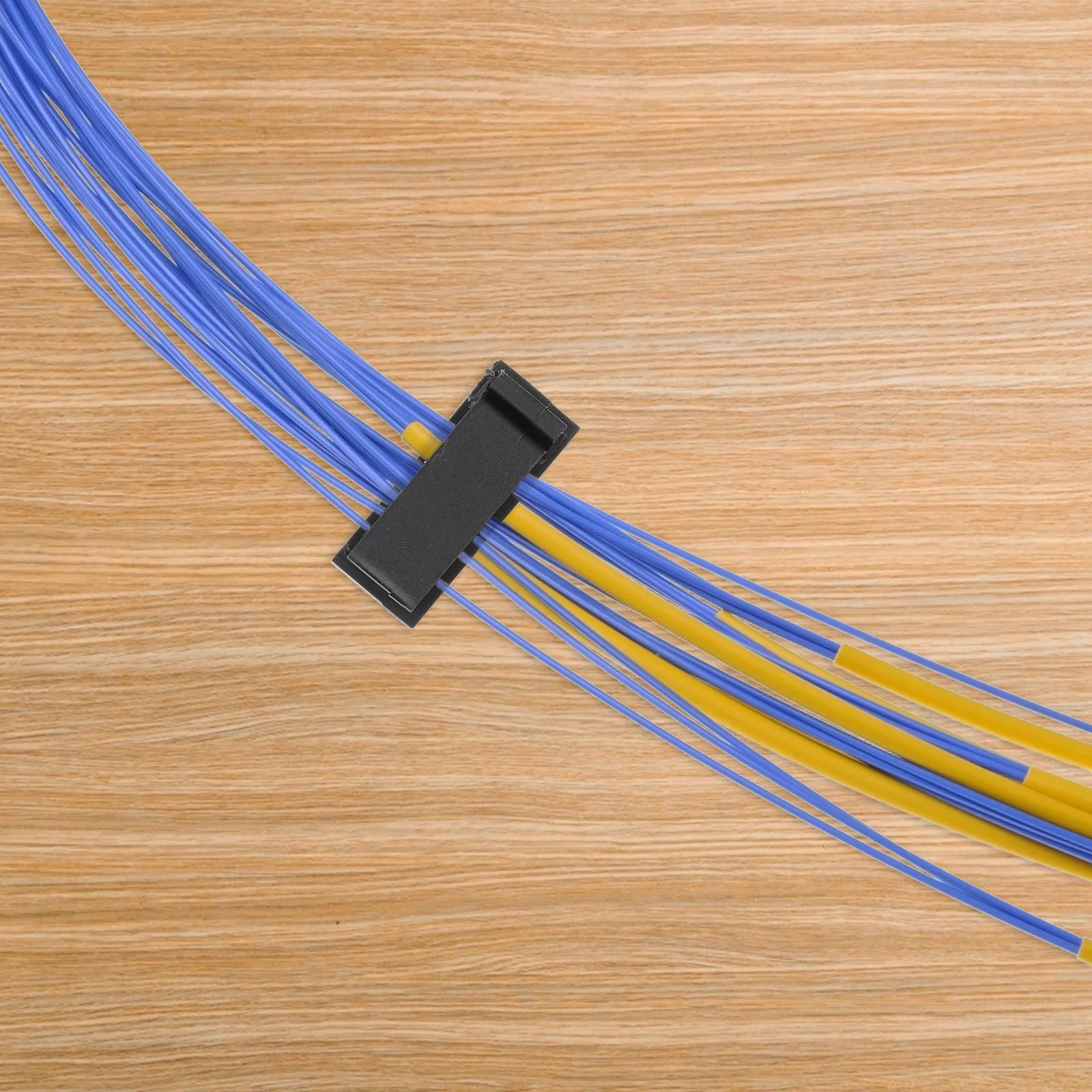 10Pcs Plastic Cable Clips Self-Adhesive Cord Organizer Desktop Wire Holder Office Cable Management Self-Adhesive Cord Clips
10Pcs Plastic Cable Clips Self-Adhesive Cord Organizer Desktop Wire Holder Office Cable Management Self-Adhesive Cord Clips