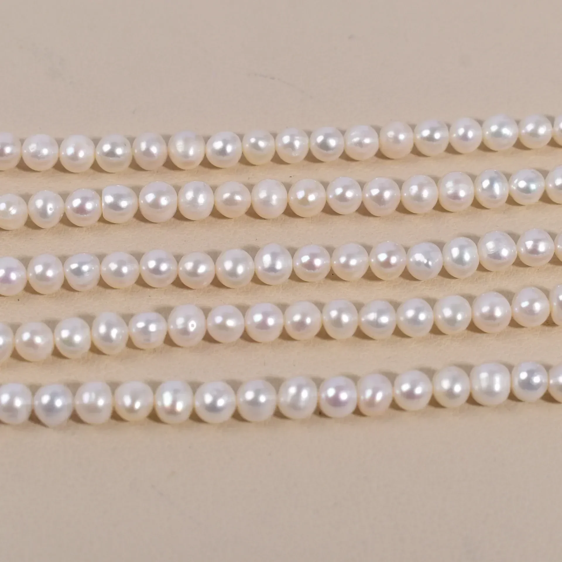 6-7mm4A Vitreous Unblemished Smooth Natural Freshwater Round White Pearl Bead Gift Jewelry MakeDIY Necklace Bracelet Accessories
6-7mm4A Vitreous Unblemished Smooth Natural Freshwater Round White Pearl Bead Gift Jewelry MakeDIY Necklace Bracelet Accessories