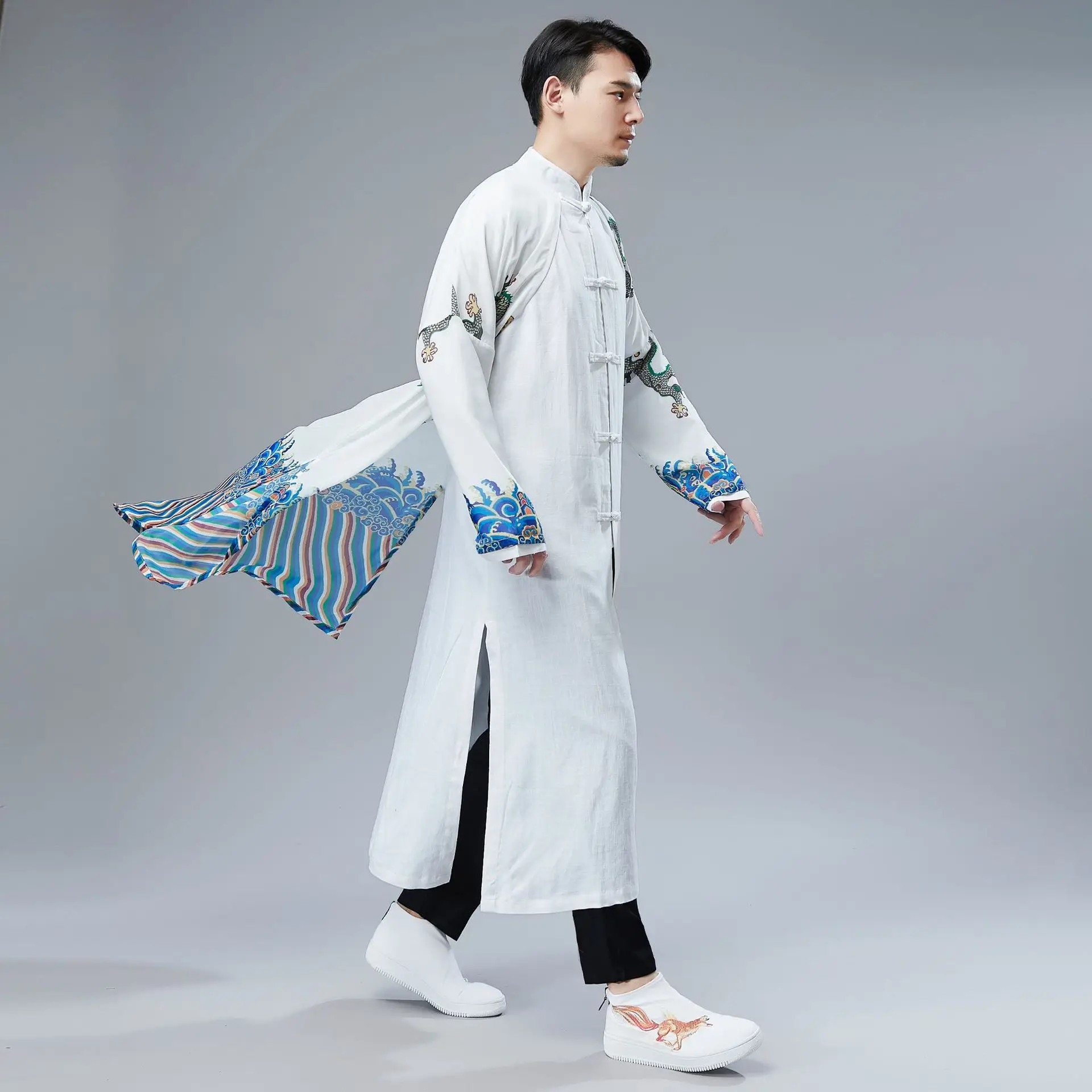 Summer New Fake Two-Piece Retro Chinese Style Chiffon Floral Print Button Long Shirt Men's Loose Casual Style
Summer New Fake Two-Piece Retro Chinese Style Chiffon Floral Print Button Long Shirt Men's Loose Casual Style