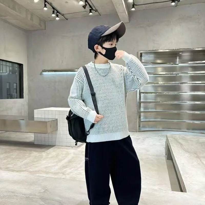 【Новинка 2025 года】непитывающийся утолщенный вязаный свитер с круглым вырезом для мальчиков, универсальное зимнее нижнее белье для больших детей и мальчиков
【Новинка 2025 года】непитывающийся утолщенный вязаный свитер с круглым вырезом для мальчиков, универсальное зимнее нижнее белье для больших детей и мальчиков