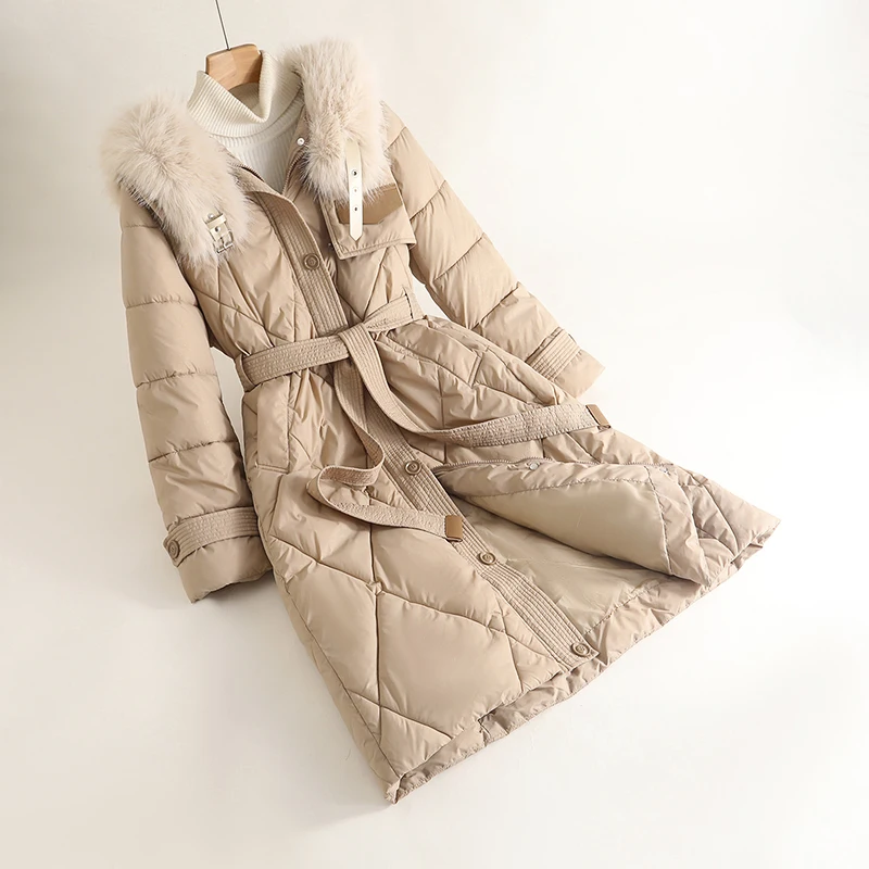 Женская зимняя модная куртка до колен из хлопка с утолщенным меховым воротником, корейский стиль, для повседневной носки, стандартный крой
Женская зимняя модная куртка до колен из хлопка с утолщенным меховым воротником, корейский стиль, для повседневной носки, стандартный крой