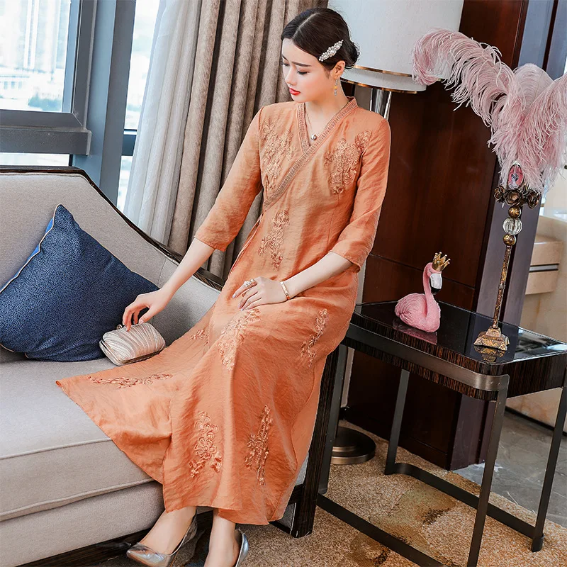 High-end Spring Summer Women Dress Retro Elegant Embroidery 3/4 Sleeve A-line Lady Party Hanfu Dress S-XXL
High-end Spring Summer Women Dress Retro Elegant Embroidery 3/4 Sleeve A-line Lady Party Hanfu Dress S-XXL