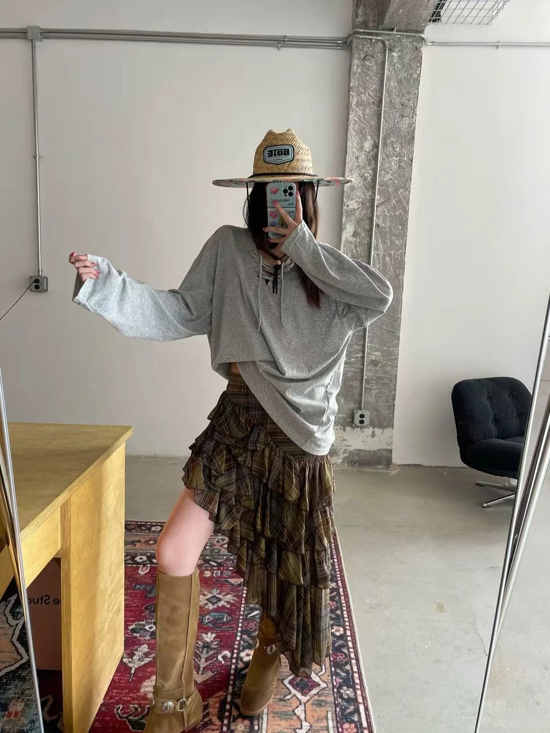 High Waist Asymmetrical Wooden Half Skirt Elegant Design Gored Skirt Cake Skirt Loose Fit mid Length Checkered Pattern
High Waist Asymmetrical Wooden Half Skirt Elegant Design Gored Skirt Cake Skirt Loose Fit mid Length Checkered Pattern
