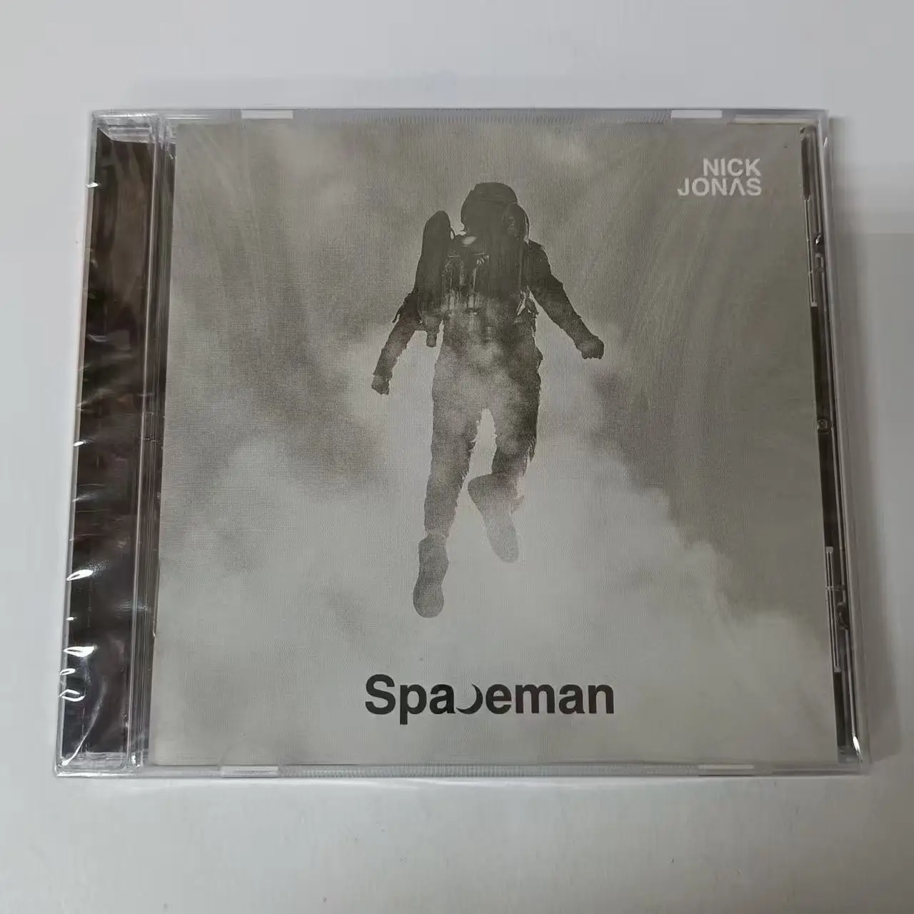 Nick Jonas Spaceman Mexican version Music CD Album Music Record Cosplay Walkman Car Soundtrack Box Party Music
Nick Jonas Spaceman Mexican version Music CD Album Music Record Cosplay Walkman Car Soundtrack Box Party Music