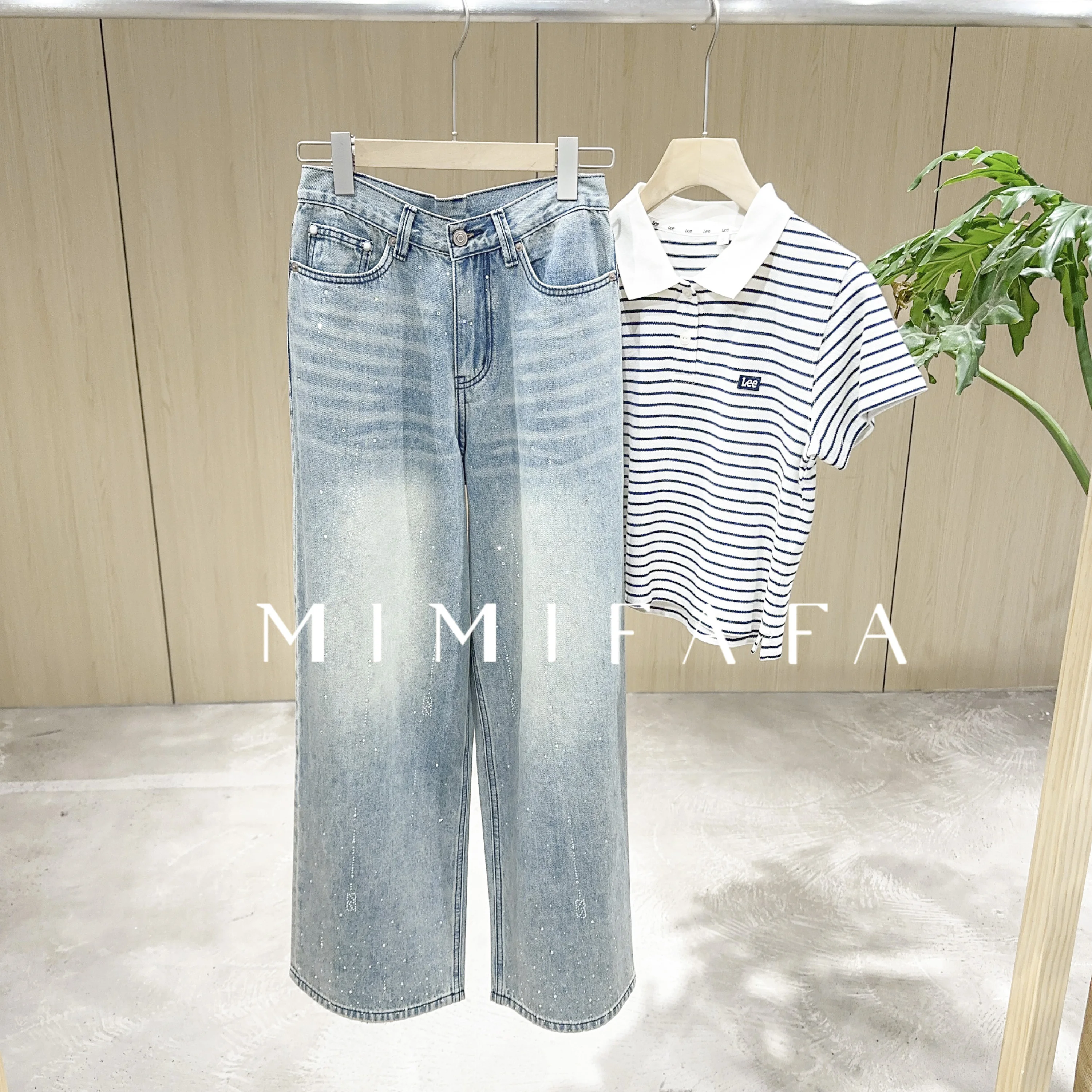 Mimifafa High Waist Wide Leg Denim Jeans Vintage Washed Long Staple Cotton Banana Shaped Women's Premium Quality Jeans
Mimifafa High Waist Wide Leg Denim Jeans Vintage Washed Long Staple Cotton Banana Shaped Women's Premium Quality Jeans