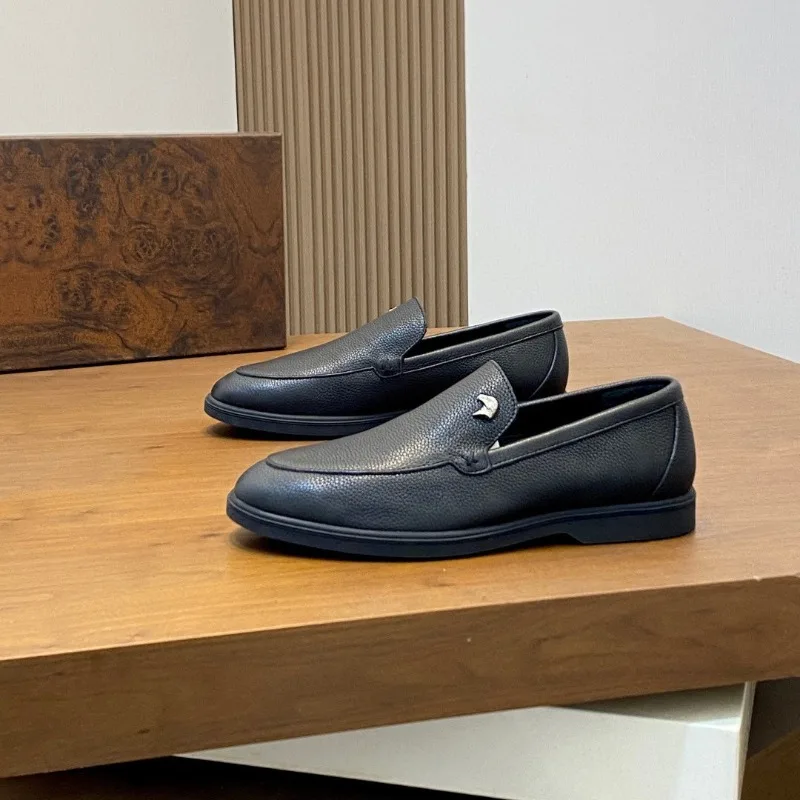 2026 New Men Genuine Leather Loafers Business Casual Slip On Shoes Soft Sole Breathable Driving Moccasins Comfortable
2026 New Men Genuine Leather Loafers Business Casual Slip On Shoes Soft Sole Breathable Driving Moccasins Comfortable