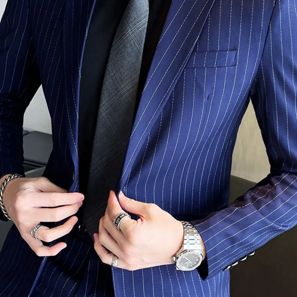 Костюм мужской пиджак и брюки высшего качества, высококачественный на заказ.
Костюм мужской пиджак и брюки высшего качества, высококачественный на заказ.