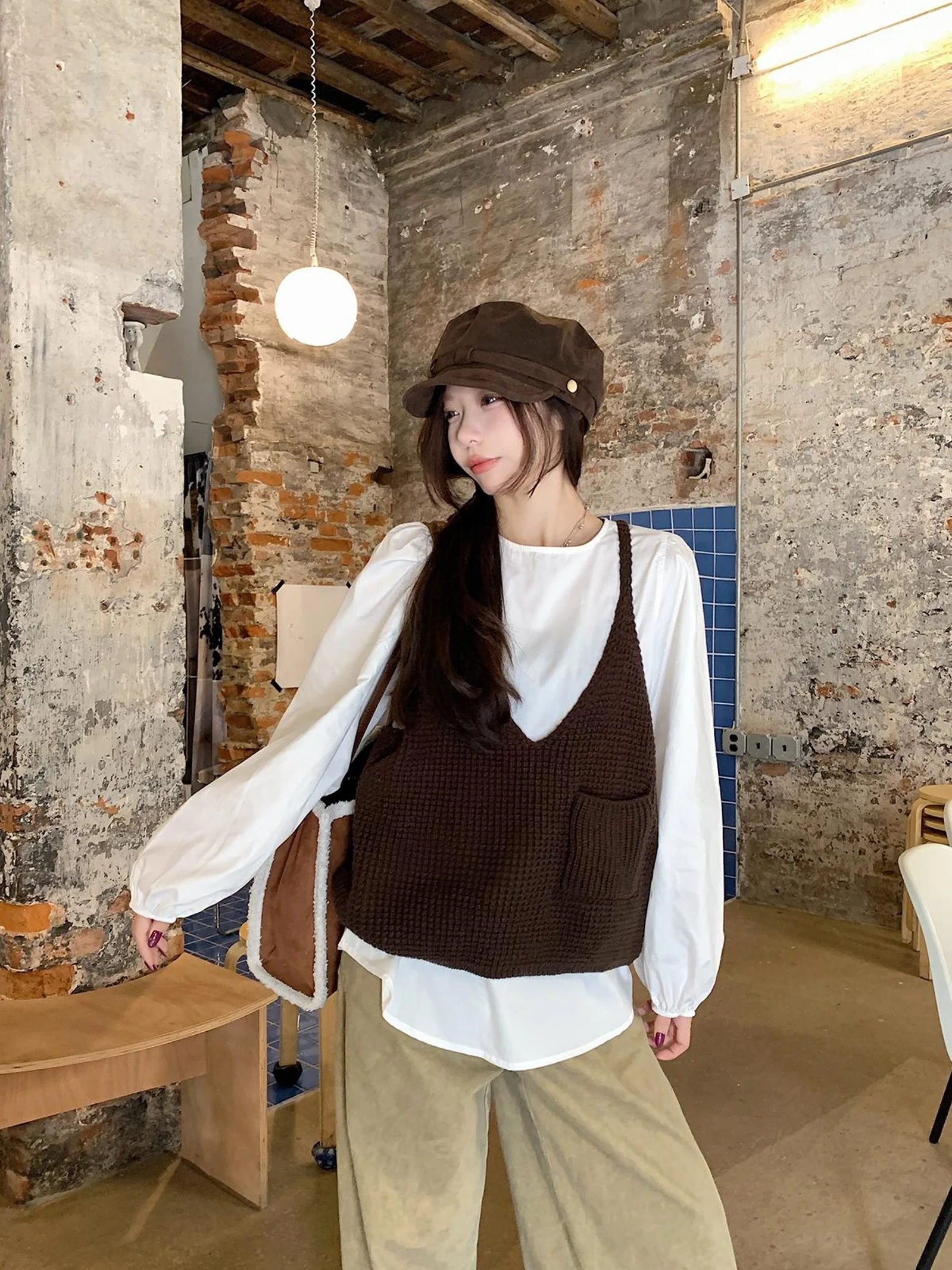 Li College Style Knitted Vest with Pocket Loose Base Shirt Fashion Set Women's Long Sleeve round Neck High Waist Pants
Li College Style Knitted Vest with Pocket Loose Base Shirt Fashion Set Women's Long Sleeve round Neck High Waist Pants