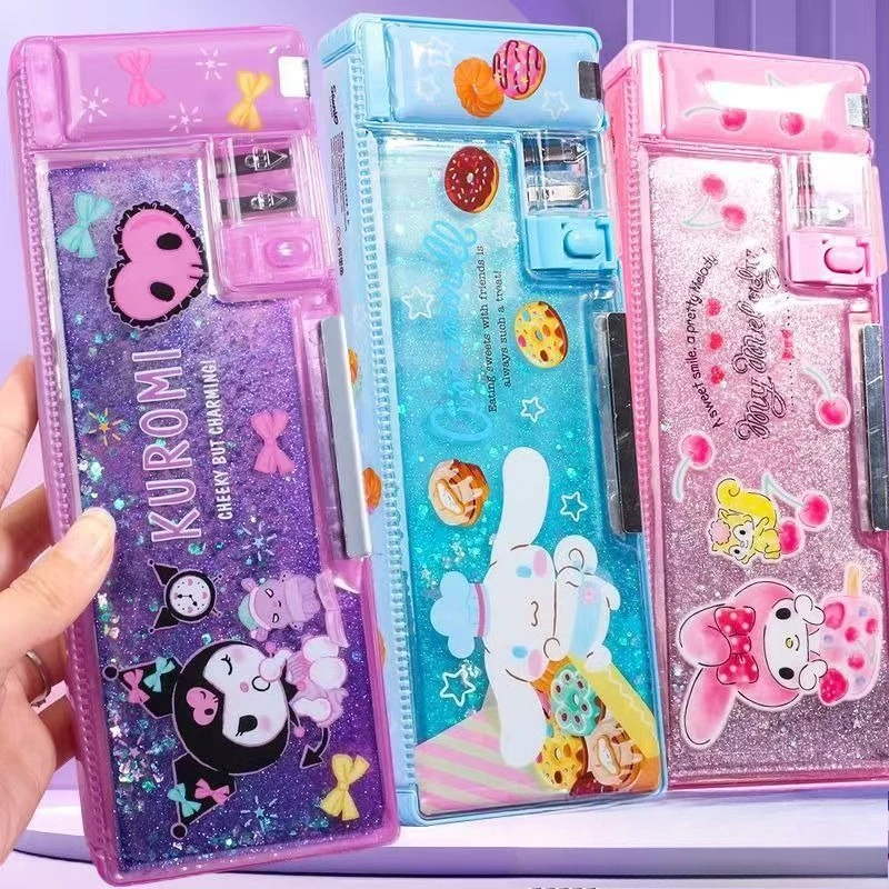 Блестящий жидкий пенал Sanrio Kuromi My Melody Cinnamoroll, варианты для учащихся начальной школы, многофункциональная коробка для ручек, подарок
Блестящий жидкий пенал Sanrio Kuromi My Melody Cinnamoroll, варианты для учащихся начальной школы, многофункциональная коробка для ручек, подарок