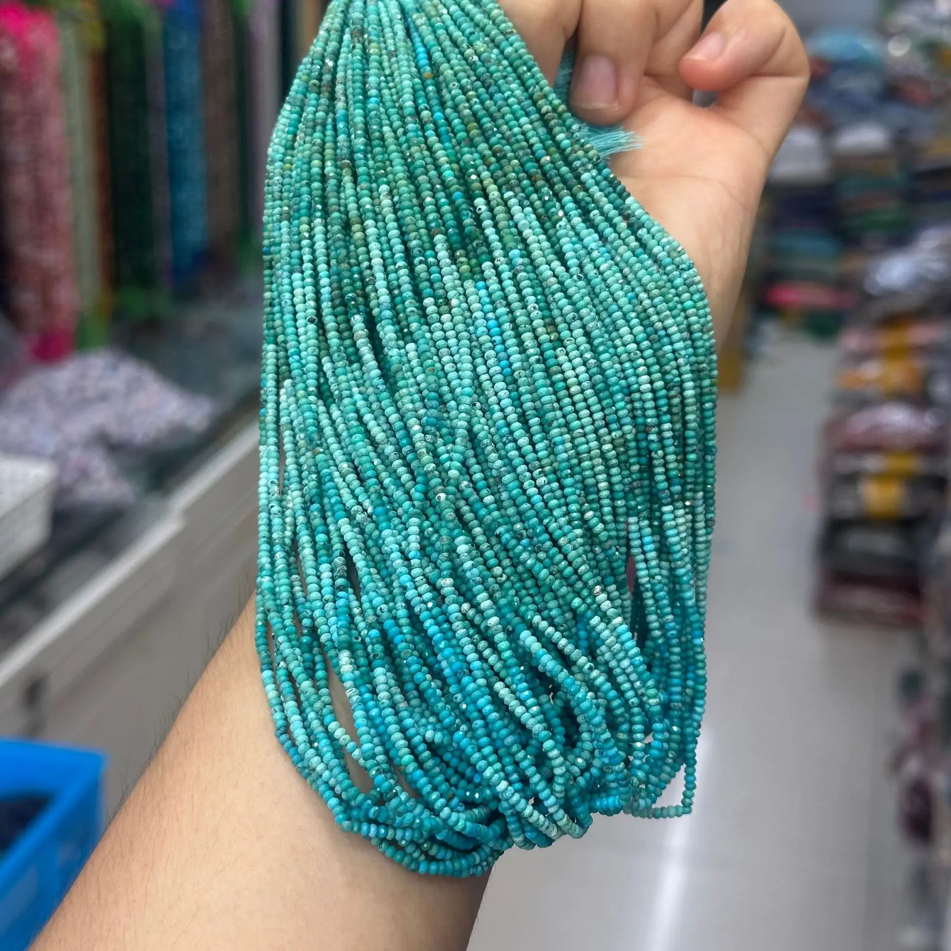 1 * 2Mm Natural Beauty Pine Section Abacus Turquoise Gradual Change Blue Turquoise Turquoise Faceted Millet Beads Loose Beads
1 * 2Mm Natural Beauty Pine Section Abacus Turquoise Gradual Change Blue Turquoise Turquoise Faceted Millet Beads Loose Beads