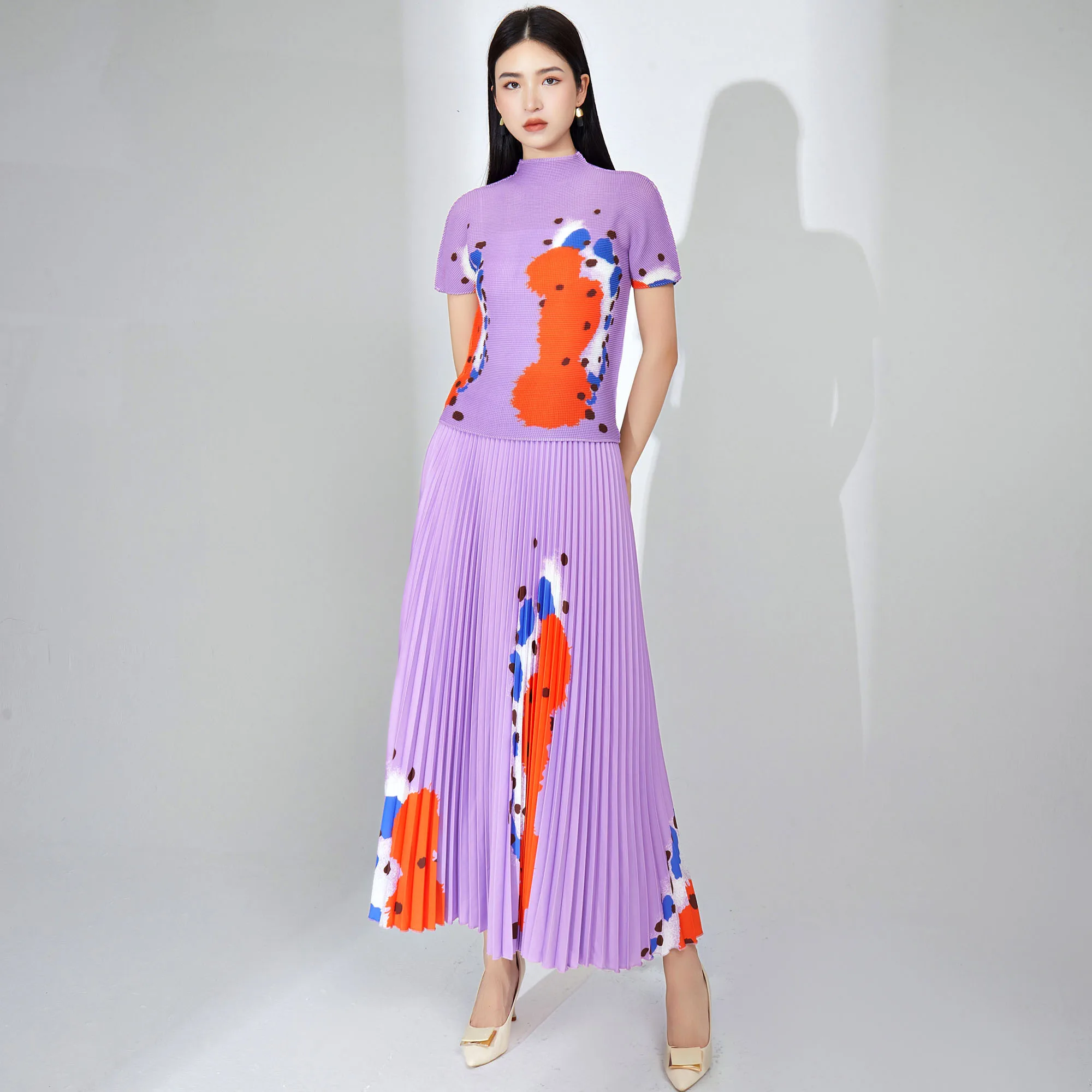 Miyake pleated fashion women's suit printed stretch top and a-line skirt with pleated summer two-piece suit
Miyake pleated fashion women's suit printed stretch top and a-line skirt with pleated summer two-piece suit